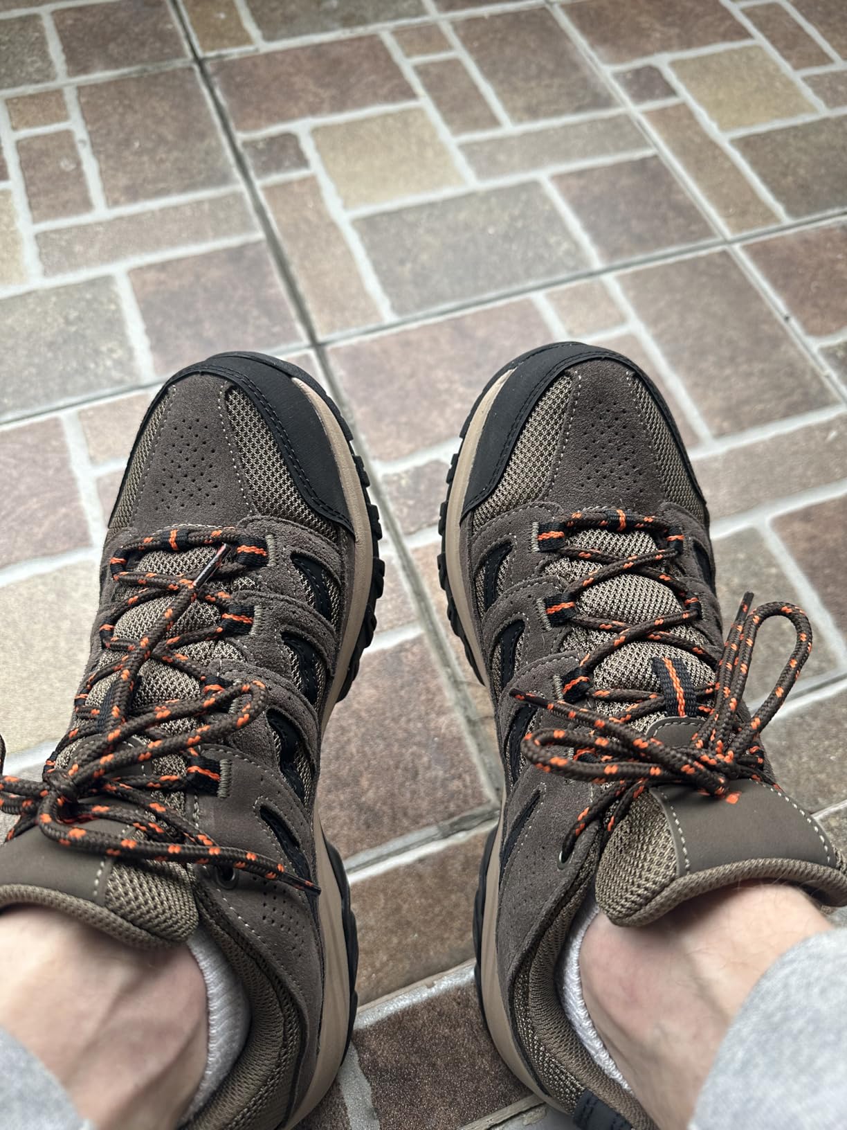 Columbia Men's Crestwood Hiking Boots customer photo 1