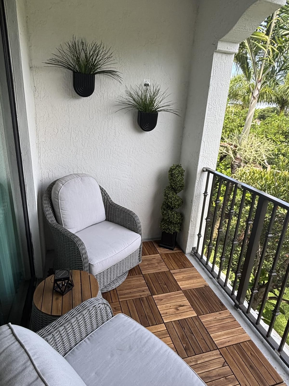 Yaheetech 27PCS Interlocking Deck Tiles Outdoor Patio Floor, Brown | Acacia wood on snap-together PP bases covers concrete patios, decks and balconies, cuts to fit, and feels smooth underfoot. customer photo 2