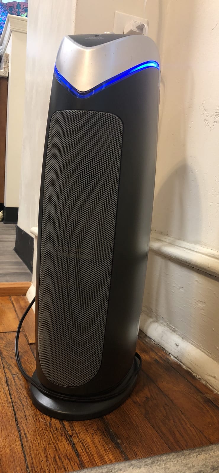 GermGuardian Air Purifier for Homes with Pets, H13 Pet HEPA Filter, Removes Pet Dander, Dust, Allergens, Smoke, Pollen, Odors, Mold, UV-C Light Helps Reduce Germs, 22 Inch, White, AC4300WPT customer photo 1
