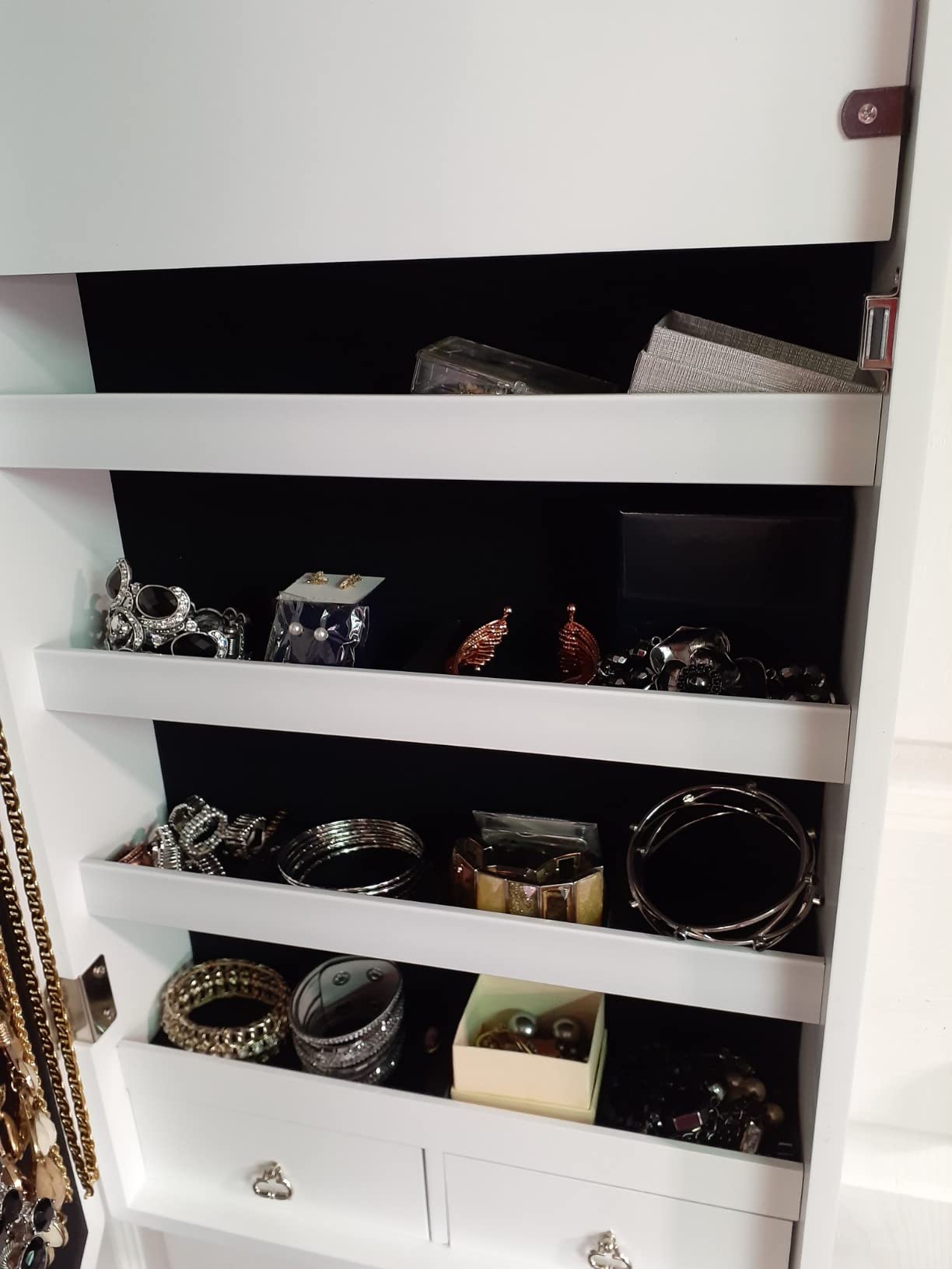 Best Choice Products LED Mirror Jewelry Cabinet, Tall Lockable Wall or Door Mounted Jewelry Armoire Organizer with Mirror, 2 Drawers, Lock, Cosmetic Tray, Shelves - White customer photo 1