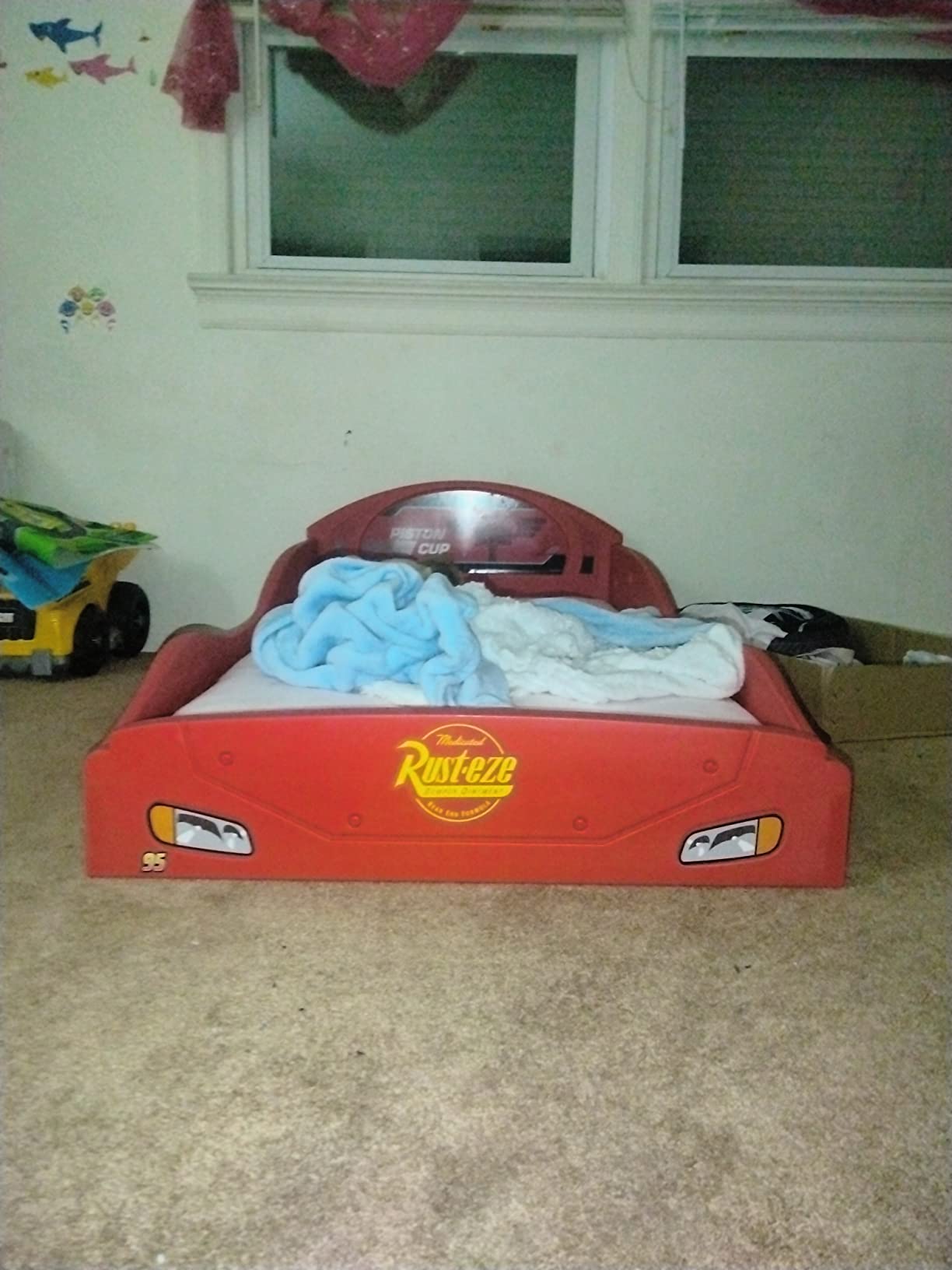 Delta Children Disney/Pixar Cars Lightning McQueen Plastic Toddler Bed customer photo 1