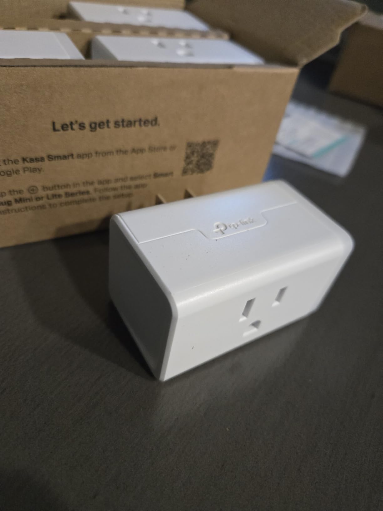 Kasa Smart Plug HS103P4, Smart Wi-Fi Outlet, Touch Actuator, Works with Alexa, Echo, Google Home, No Hub Required, 15 Amp, UL Certified, 4-Pack, White customer photo 1