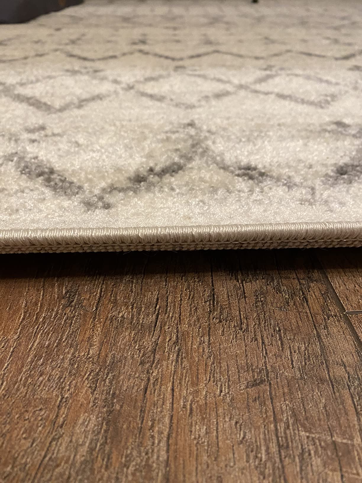 JONATHAN Y Boho Vintage Diamond Cream/Gray Indoor Area Rug 8X10 ft, Moroccan Hype for Living Room, Bedroom, Kitchen, Office, Easy-Cleaning, High Traffic, Pet-Friendly, Non-Shedding (MOH101B-8) customer photo 1