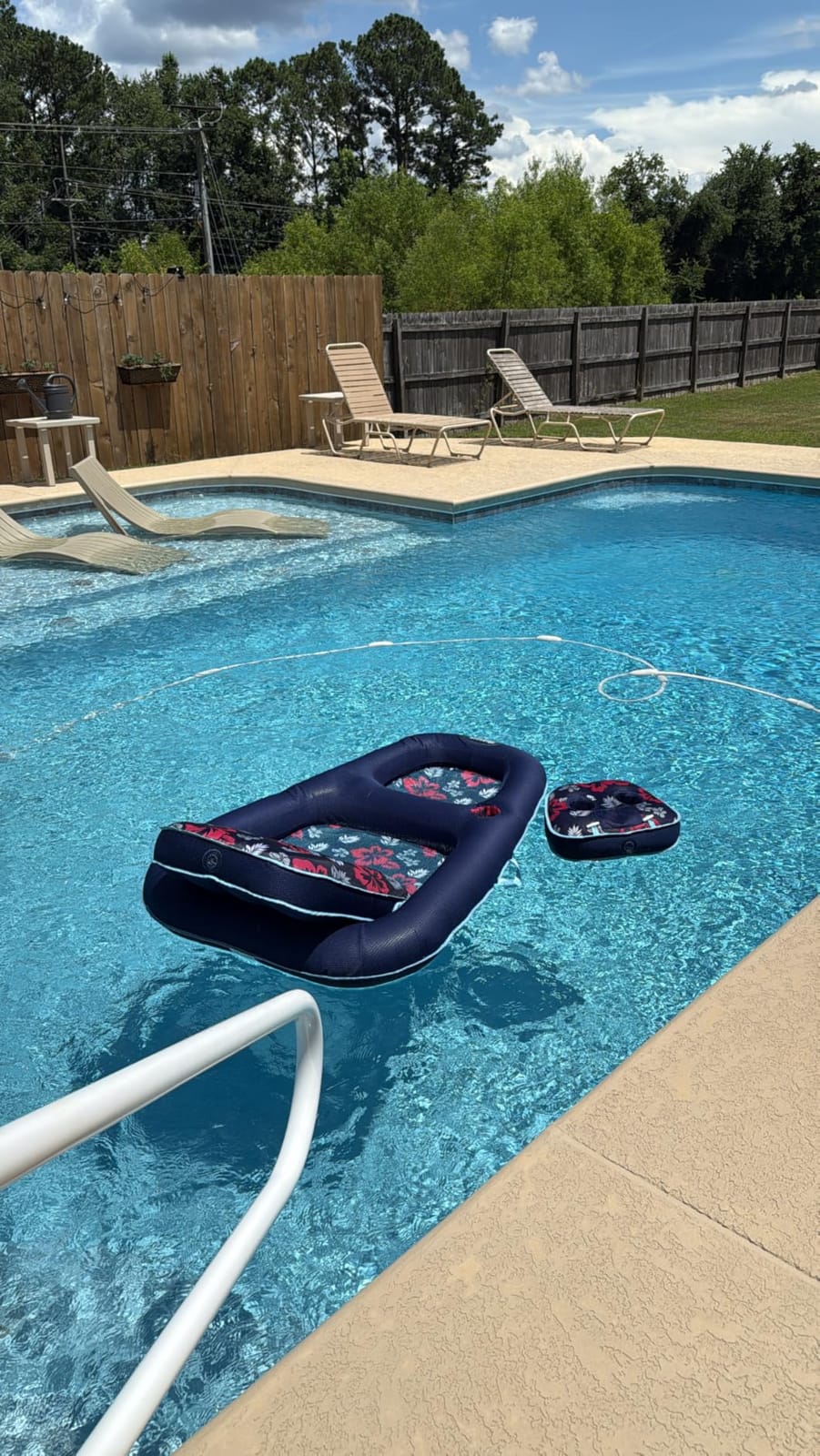 Aqua Campania Ultimate 2-in-1 Pool Float Lounge - Extra Large - Inflatable Pool Floats for Adults with Adjustable Backrest & Cupholder Caddy customer photo 2