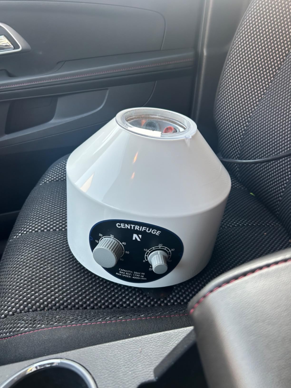 NEWTRY Electric Centrifuge Machine Desktop Lab Benchtop Centrifuges | 20ml x 6 Rotor Capacity, 0-4000RPM Speed Control, 0-60min Time Control, Max. 1435xg, Knob Control for Easy Operation customer photo 1