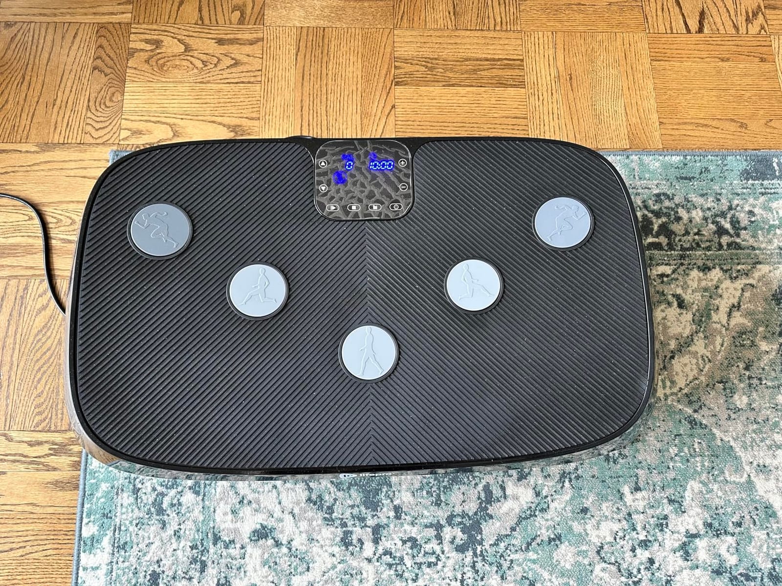 Lifepro Rumblex 4D Curved Vibration Plate Exercise Machine with 3 Motors | Calorie Tracking, 7 Modes, 60 Speeds, Bluetooth Speakers customer photo 1