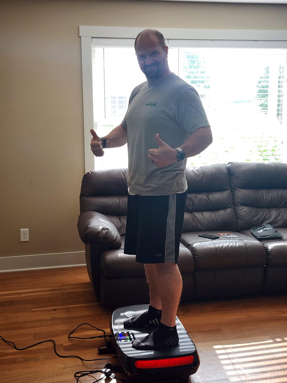 Lifepro Rumblex 4D Curved Vibration Plate Exercise Machine with 3 Motors | Calorie Tracking, 7 Modes, 60 Speeds, Bluetooth Speakers customer photo 2