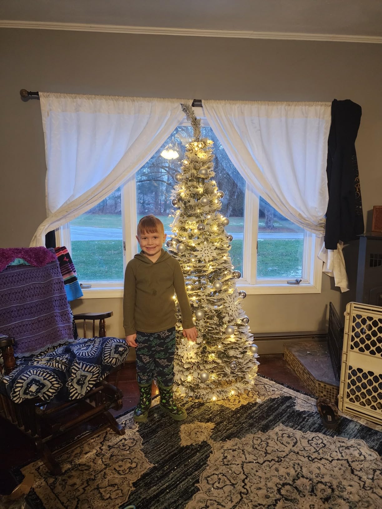Sharper Image Pop-Up 6Ft. White Flocked Christmas Tree customer photo 1