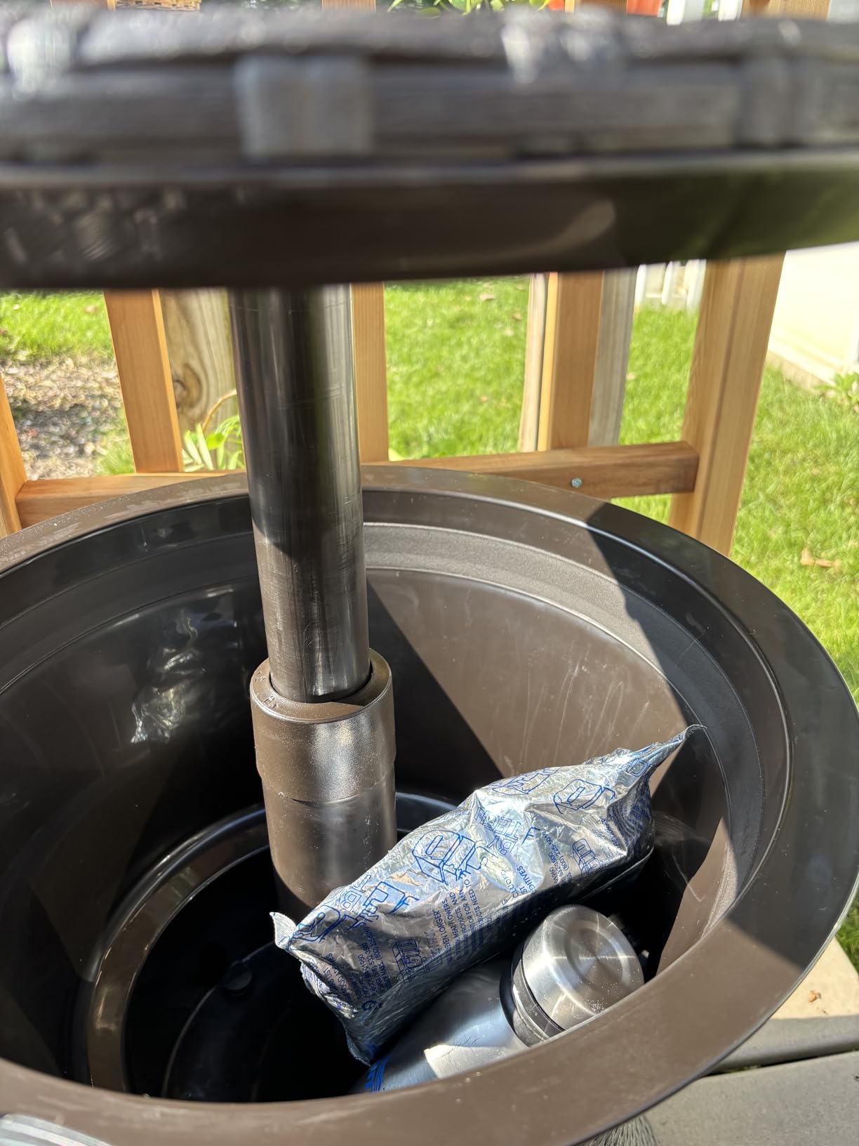 Keter Pacific Cool Bar Outdoor Patio Furniture and Hot Tub Side Table with 7.5 Gallon Beer and Wine Cooler, Dark Grey customer photo 2