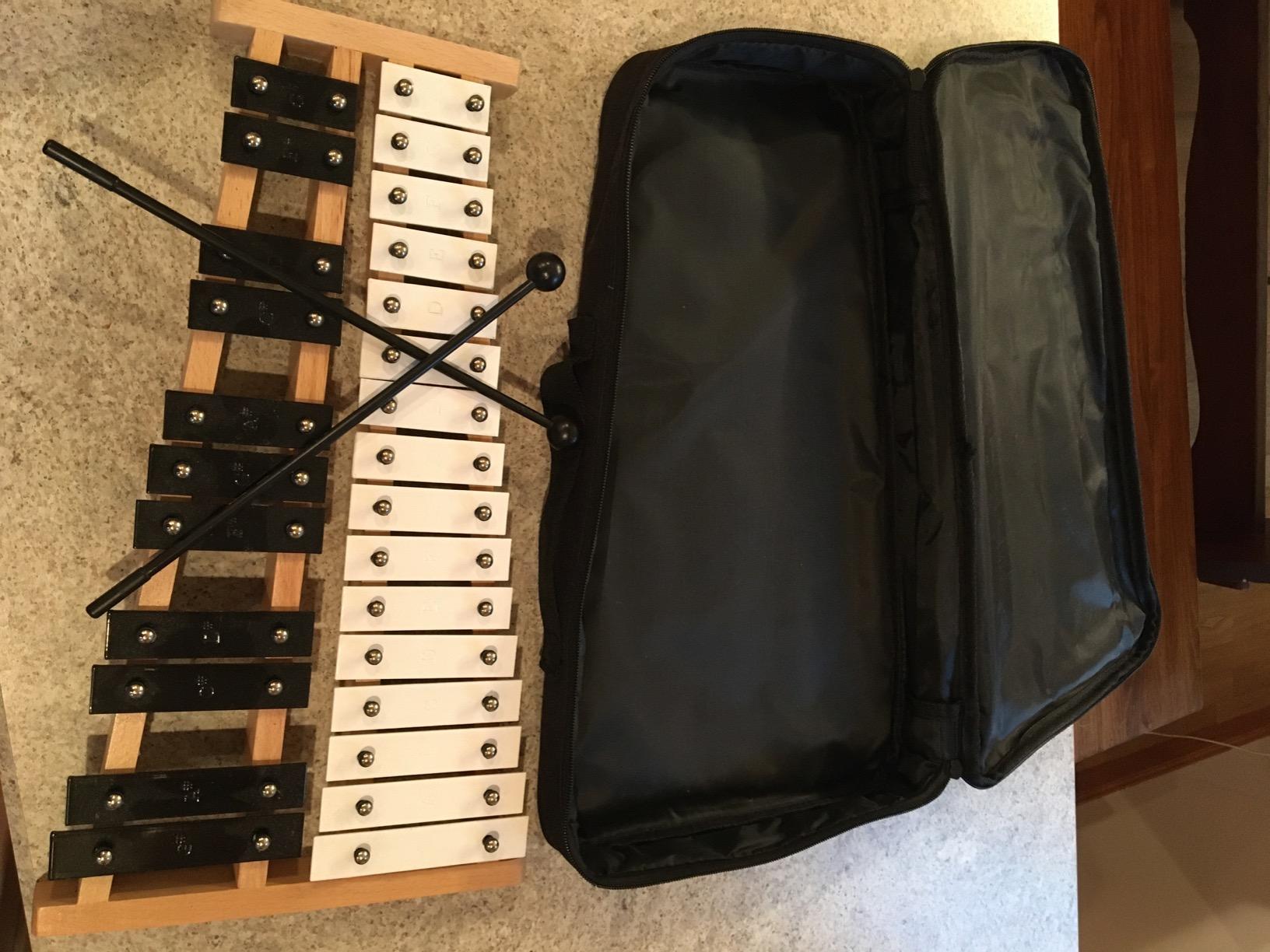 Giantex 27 Note Glockenspiel Xylophone, Percussion Instrument with Wood Base and 27 Metal Keys, Alto Full Size Glockenspiel Xylophone for Adults and Kids- Includes 2 Mallets and Carrying Bag customer photo 2