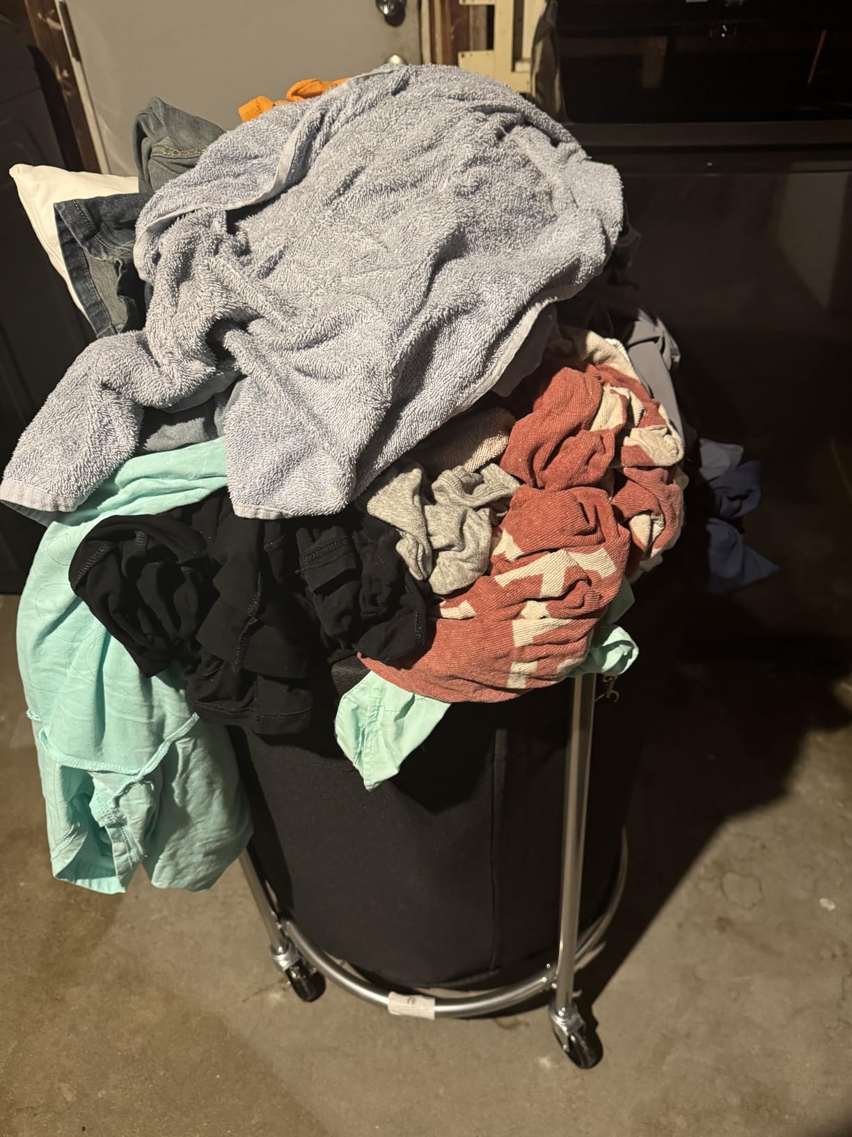 SONGMICS Laundry Basket, Rolling Steel Frame with 2 Locking Wheels, 190 L | Heavy-Duty Laundry Hamper Cart with Removable Bag, White and Metallic Silver, URLS01MZ customer photo 1