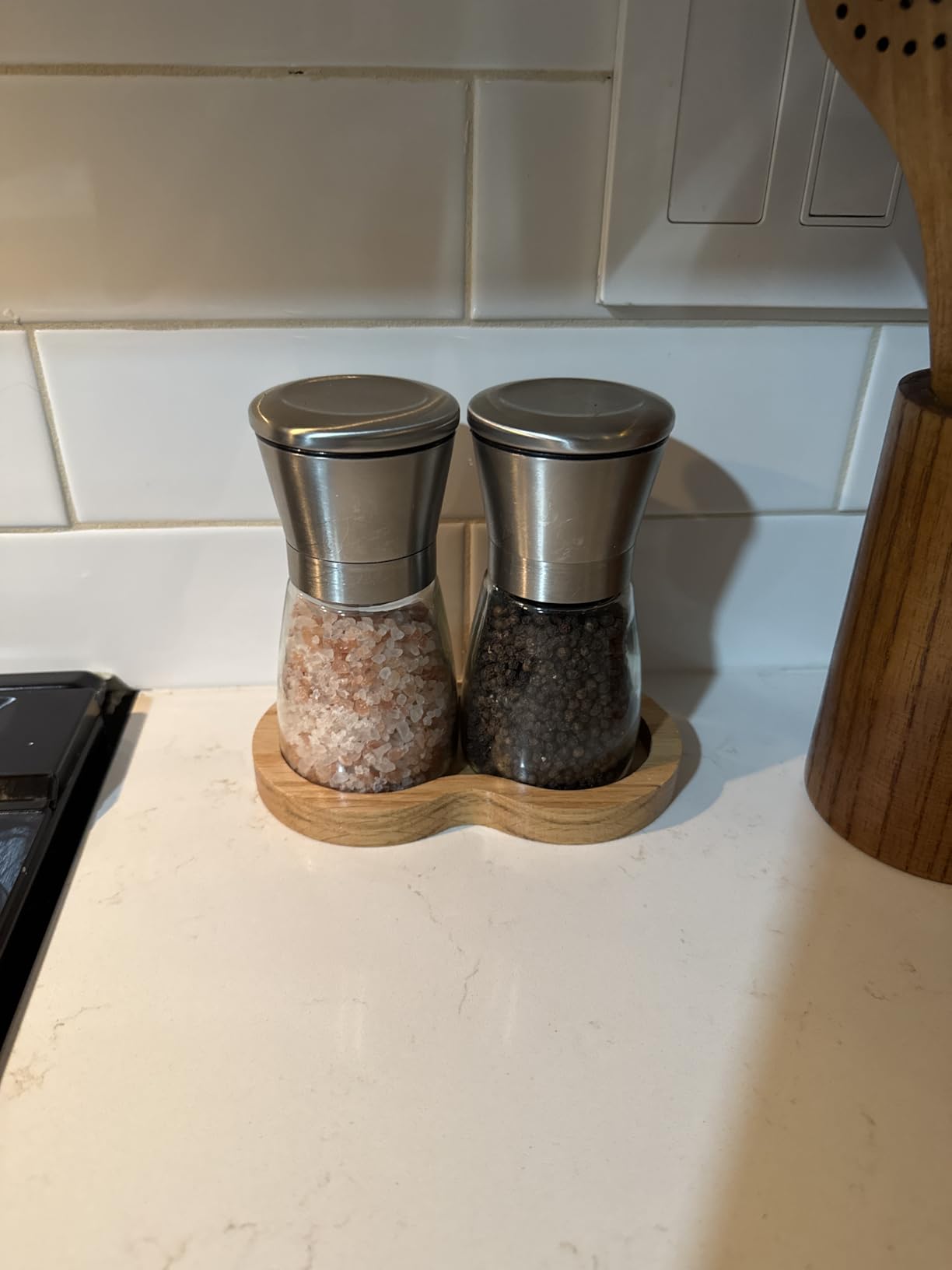 LessMo Salt and Pepper Grinder Set with Wooden Standing Tray, Refillable Pepper Mill Set - Brushed Stainless Steel - Short Glass Shakers with Adjustable Coarseness for Peppercorn, Salt or Spice Mills customer photo 1