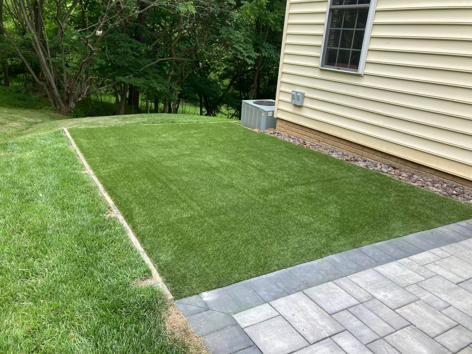 Realistic Deluxe Artificial Grass Synthetic Thick Lawn Turf Carpet (7 FT x 15 FT (105 Square FT)) customer photo 1