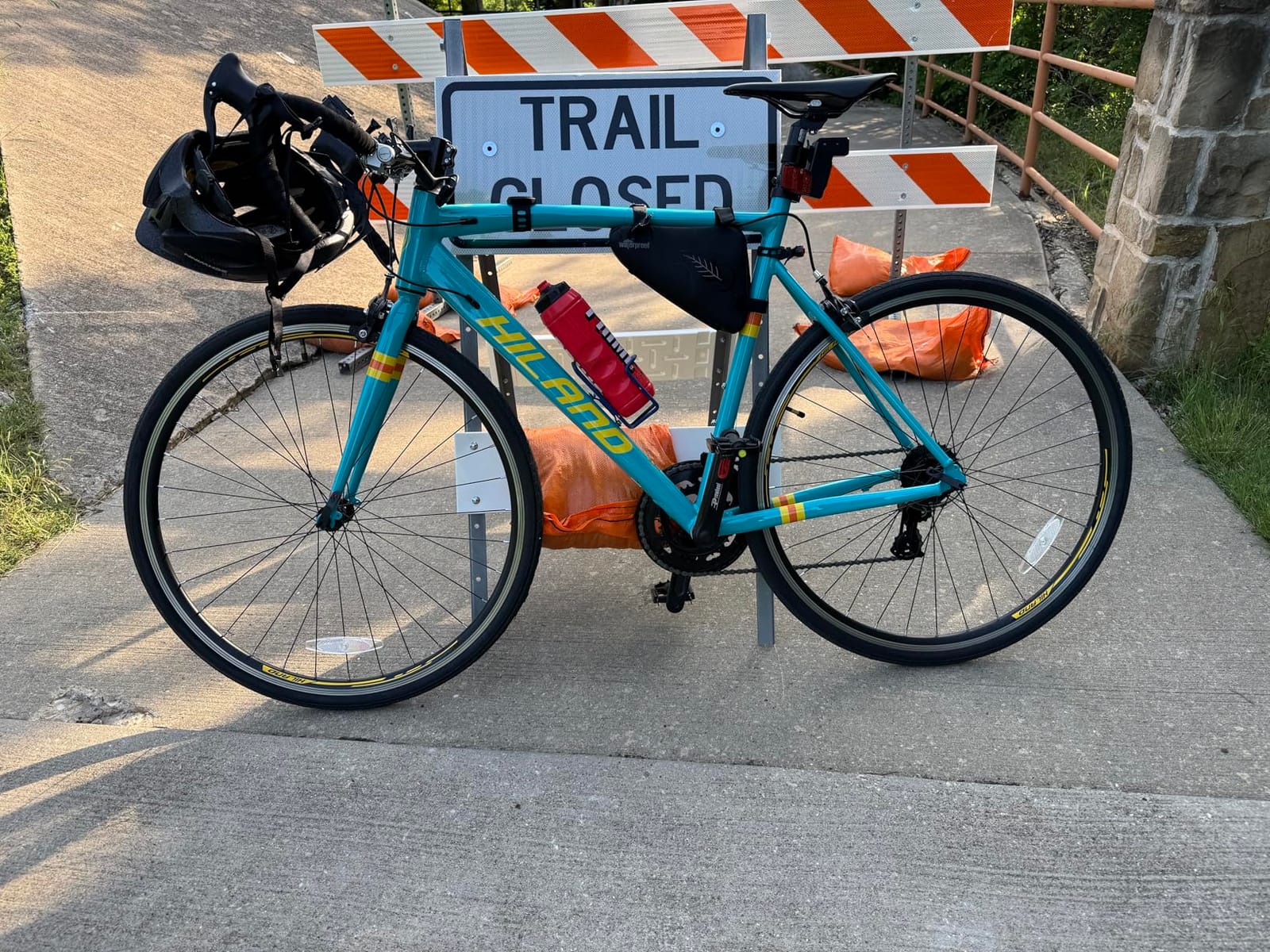 HILAND 700C Road Bike for Adults, 14 Speeds Racing Bicycle for Men Women | Lightweight aluminum frame, 14-speed drivetrain, caliper brakes, 700C wheels, urban commuting, S/M/L frame options customer photo 2