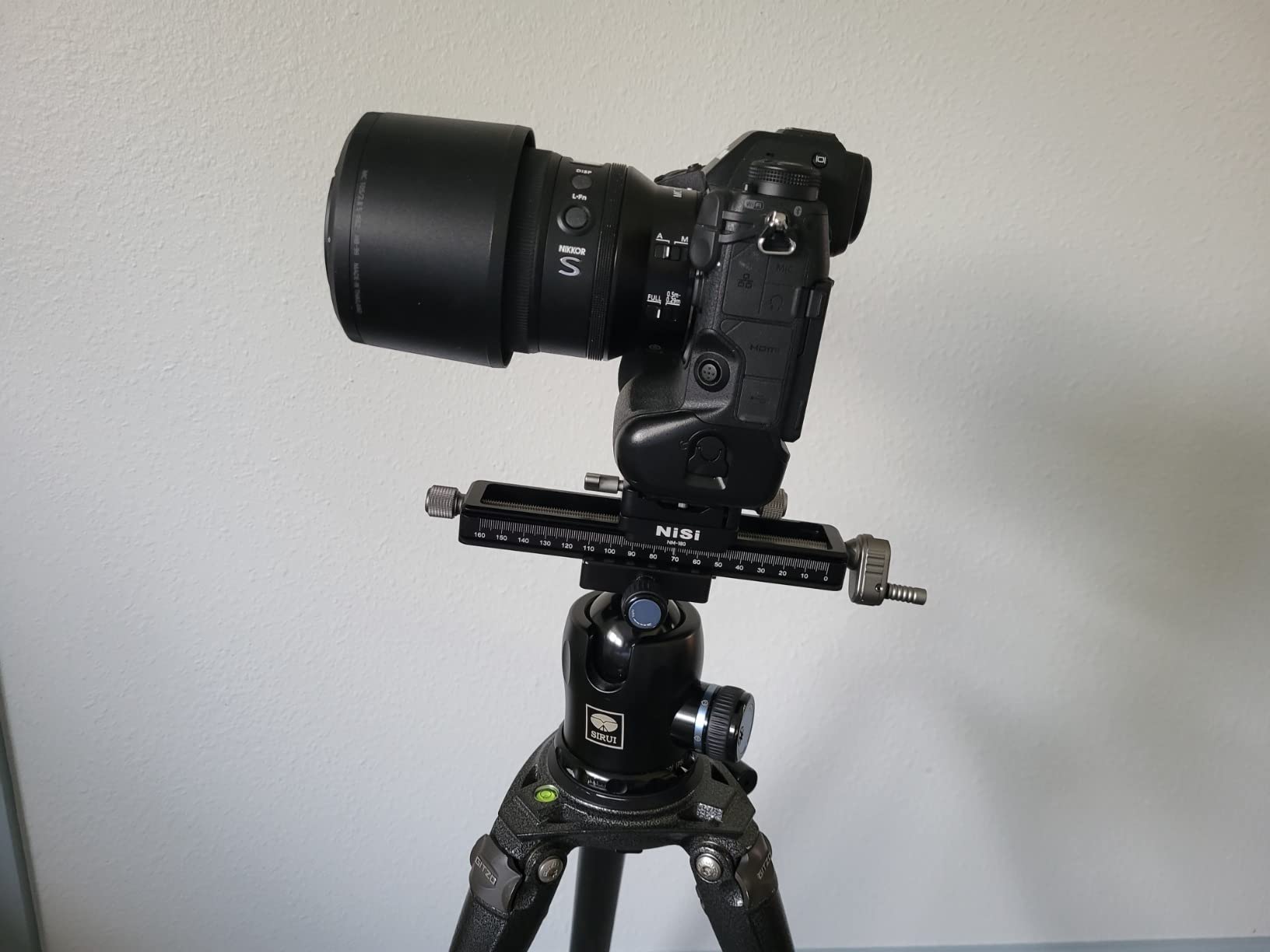 NiSi NM-180S Macro Focusing Rail, Precision Focus Slider for Macro Photography, Universal Tripod Mounting, 360-Degree Rotating Clamp with Quick-Release Plate, Detachable Feet, Arca-Swiss Compatible customer photo 2