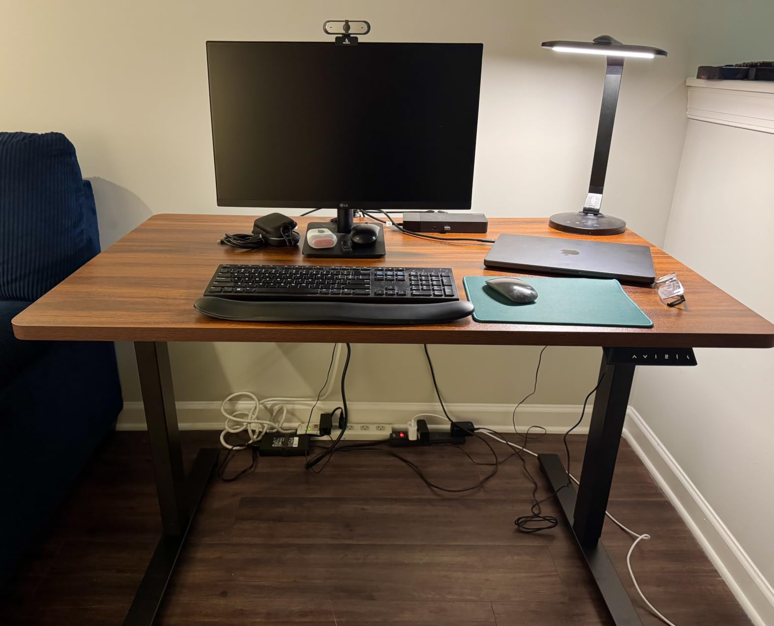 FLEXISPOT EN1 One-Piece Standing Desk, Electric Adjustable with 4 Memory Presets, 176 LBS Capacity, Stable & Quiet, Seamless Desktop for Home Office & Dual Monitors, 48