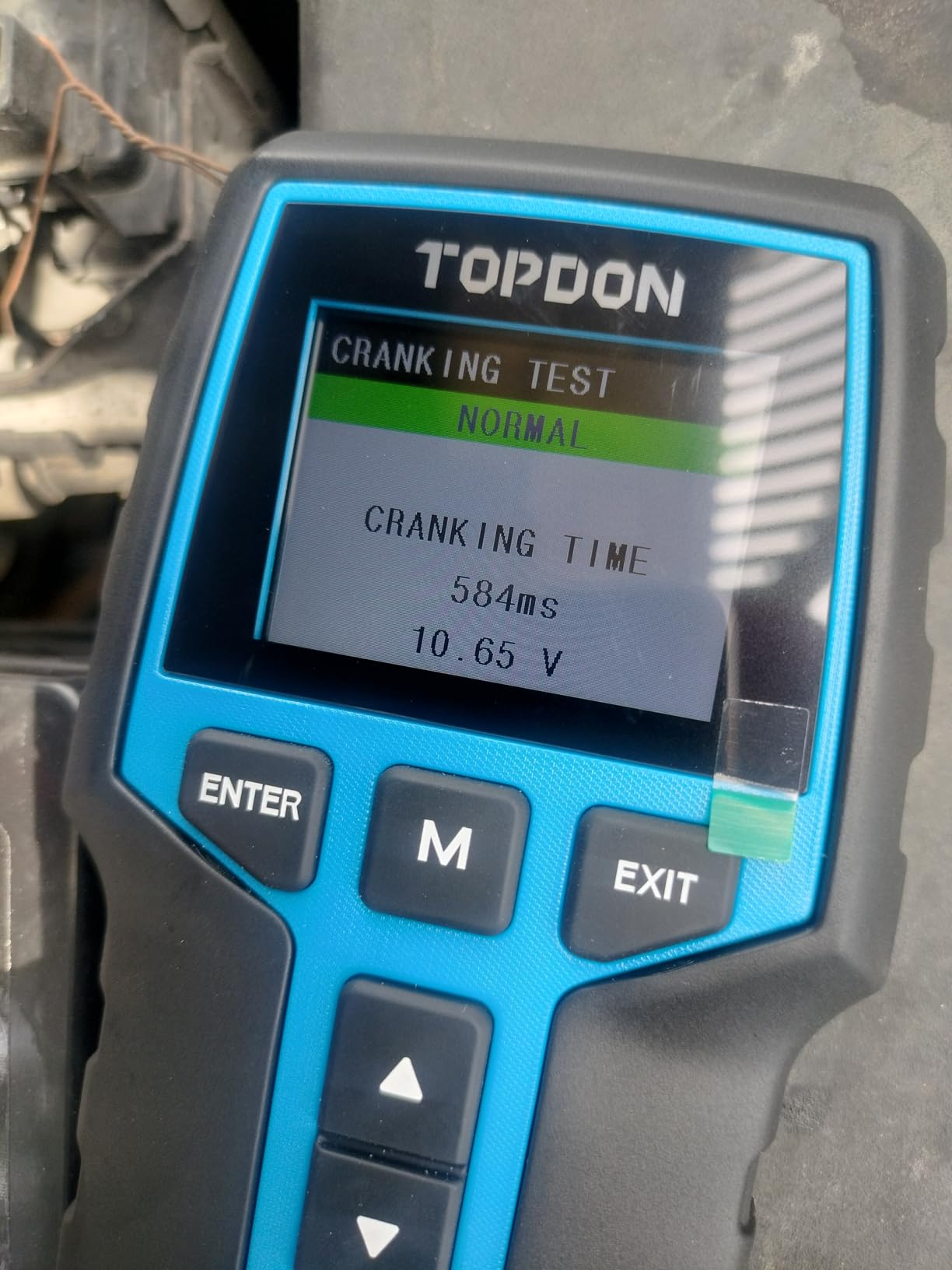 TOPDON BT200 Car Battery Tester, 12V/24V, 100-2000 CCA Load Tester | Battery and Alternator Tester for Cranking and Charging Systems, Auto Battery Analyzer for Cars, Trucks, SUVs, ATVs and Boats customer photo 2