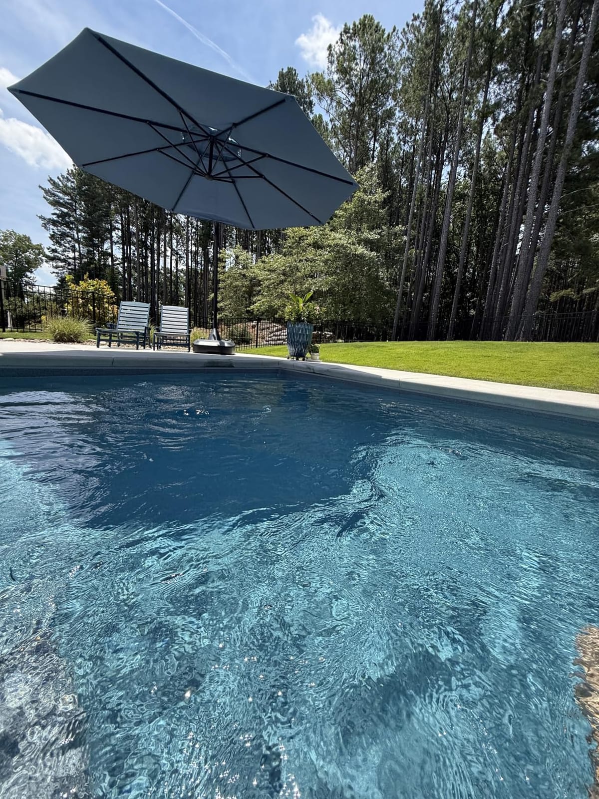 Grand patio 11FT Cantilever Round Umbrella with Base, Champagne customer photo 1