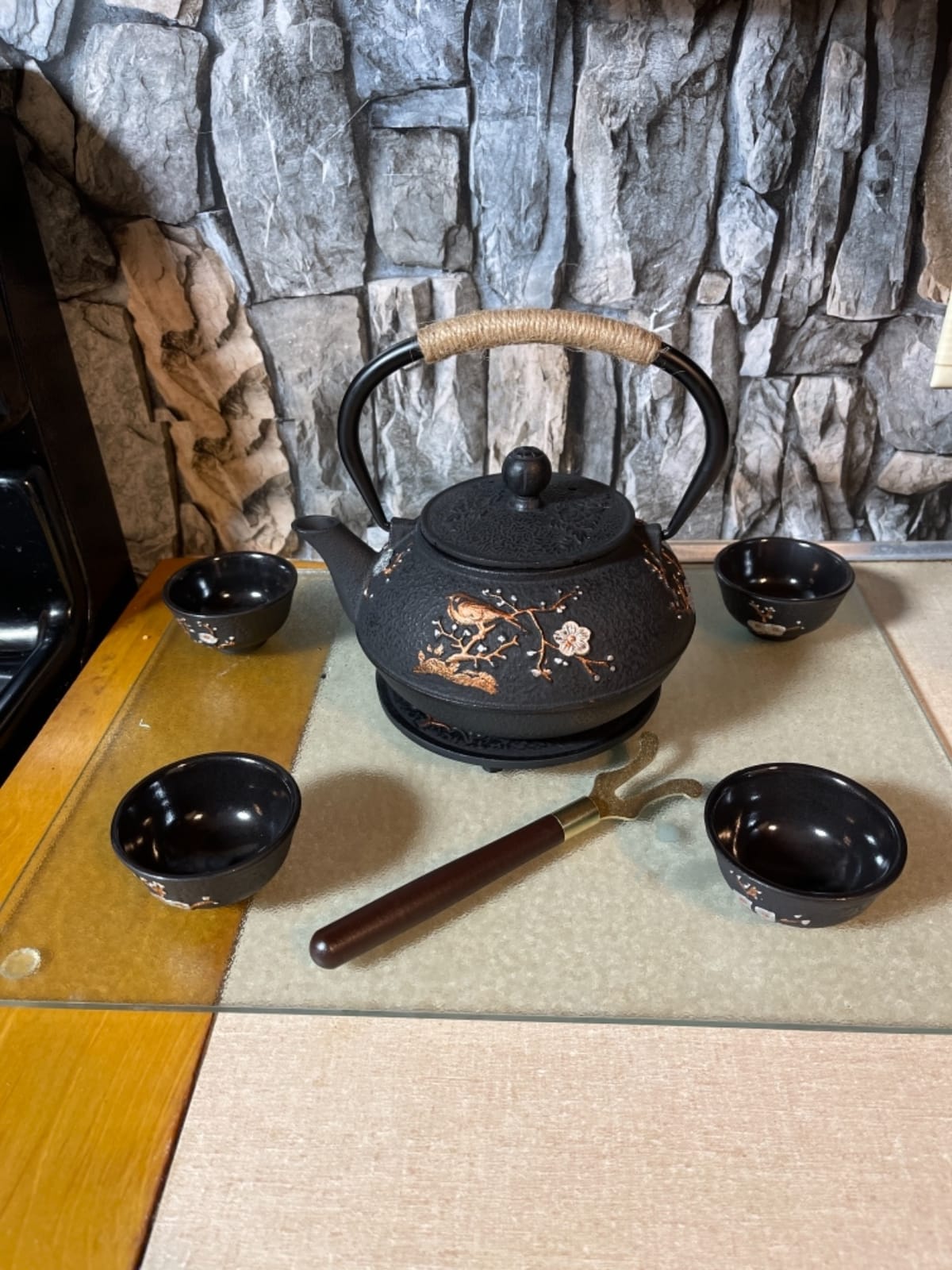 Japanese Style Cast Iron Teapot with Infuser Trivet Tetsubin Kettle | Chinese Tea Set for Adults Iron Tea Pots with 4 Tea Cups Black (Magpie and Plum Pattern) customer photo 1