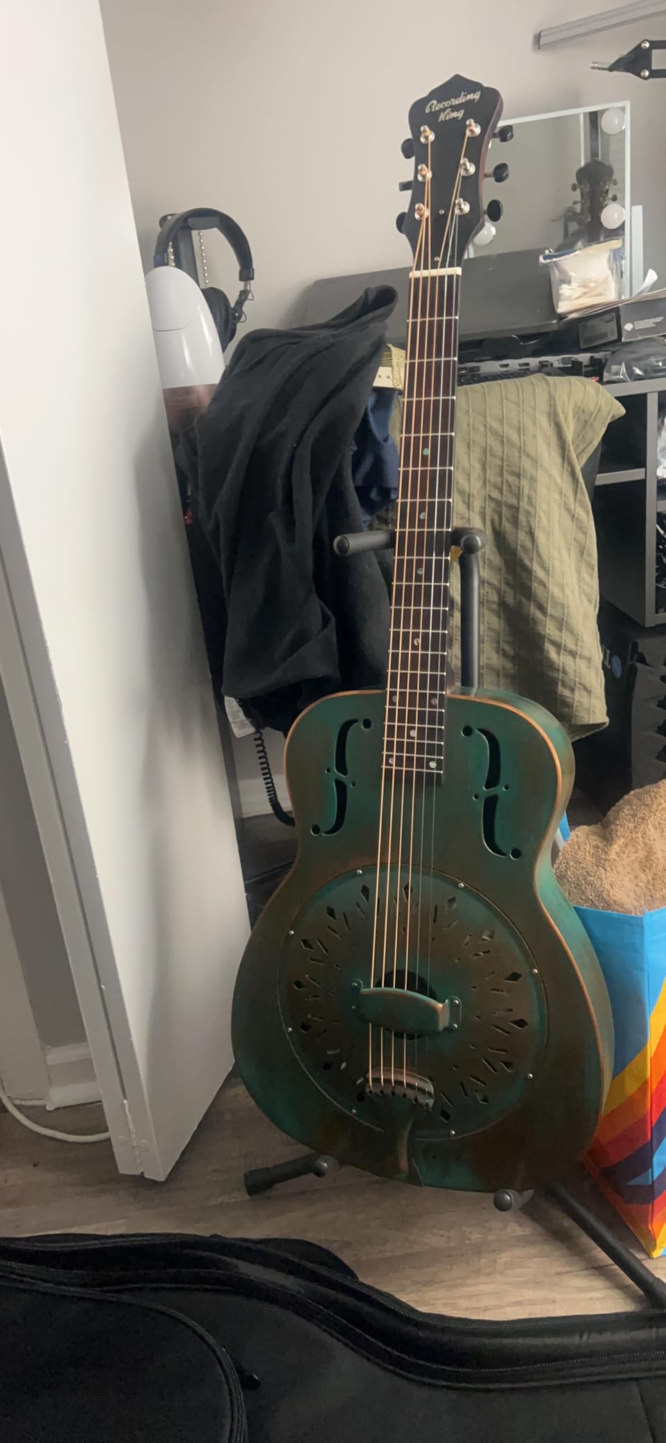Recording King Swamp Dog Resonator Guitar, Style-0, Chicken Foot Coverplate customer photo 1