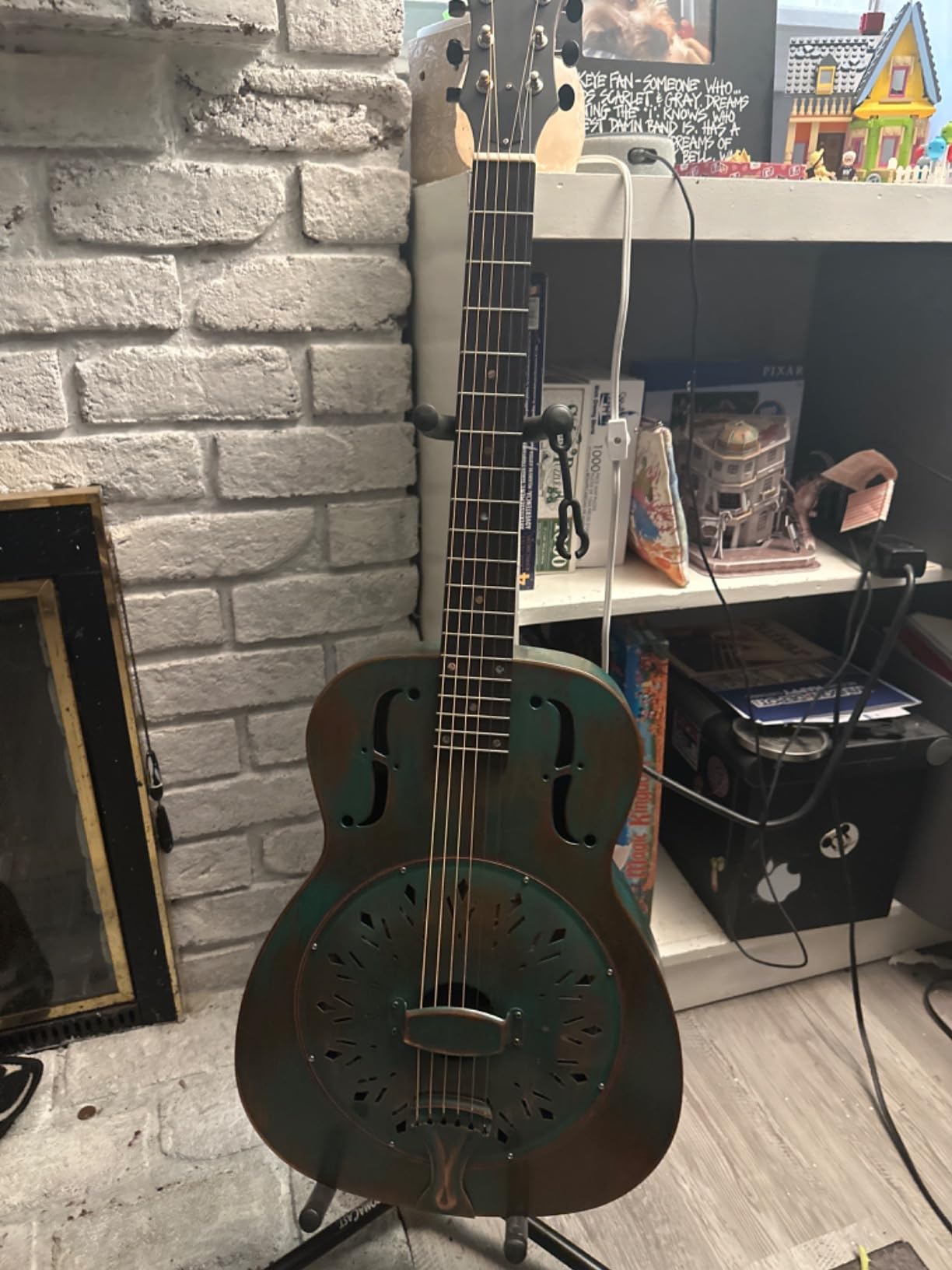 Recording King Swamp Dog Resonator Guitar, Style-0, Chicken Foot Coverplate customer photo 2