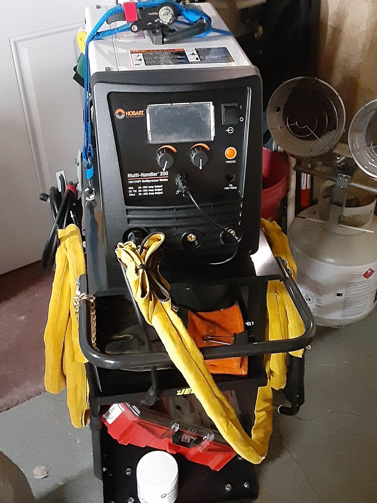 Weldpro 3-Tier Heavy Duty Welding Cart, Welder Cart for MIG/TIG Welder & Plasma Cutter, 400Lbs Capacity Rolling Welding Trolley with 360°Swivel Wheels & Safety Chains customer photo 2