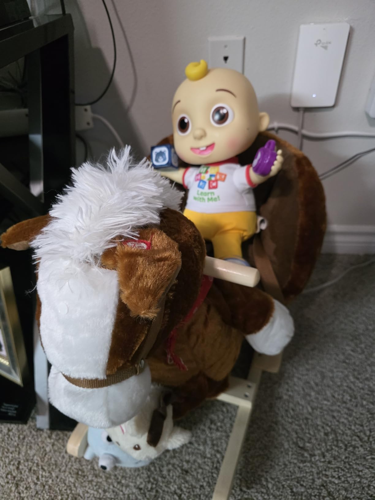 Qaba Kids Ride-On Rocking Horse Toy, Rocker with Lullaby Song, Hand Puppets & Soft Plush Fabric for Children 18-36 Months, Brown customer photo 2