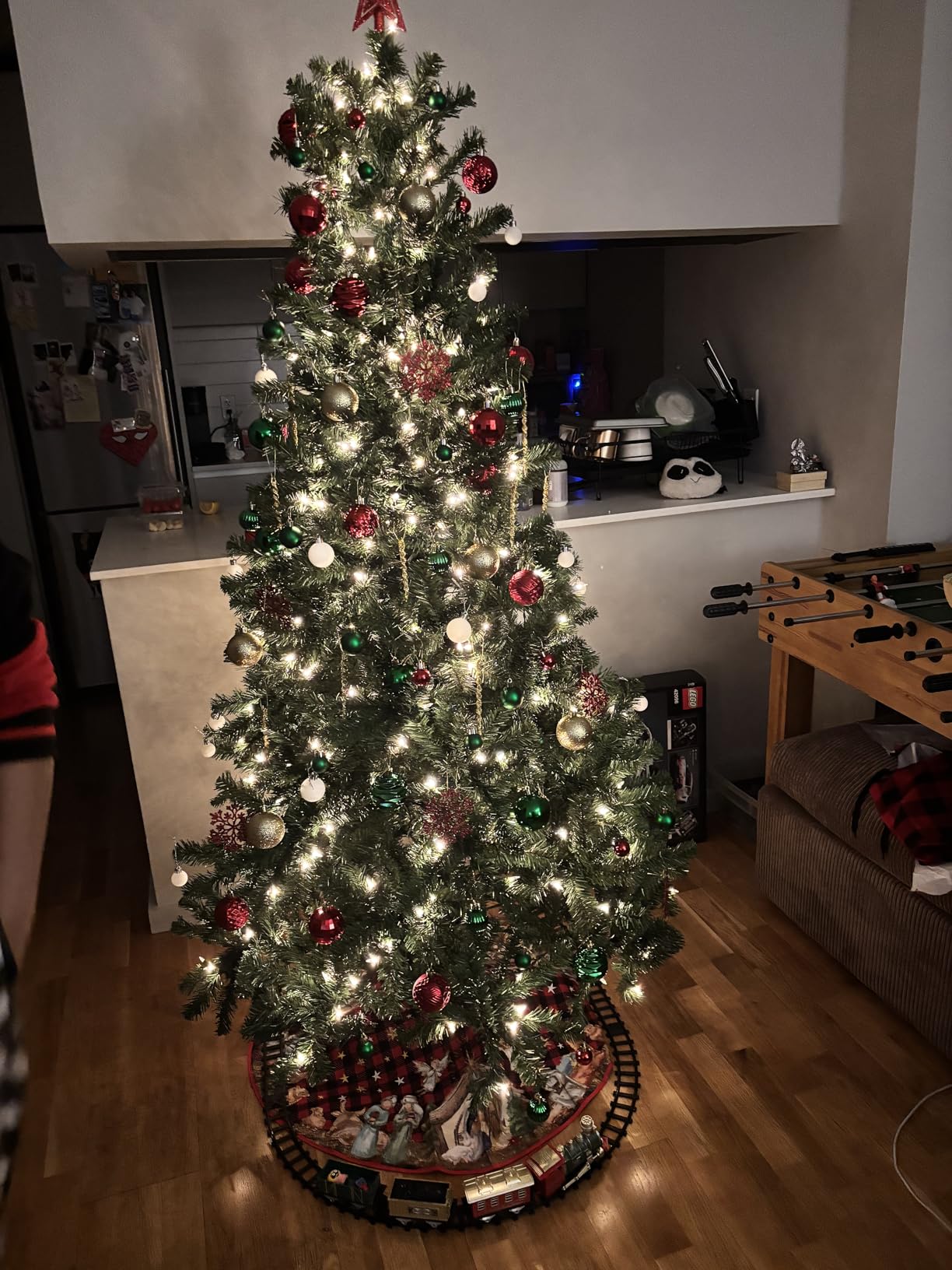 Yaheetech 9ft Pre-lit Christmas Tree with 850 Warm White Lights, Green | Prelighted Spruce Christmas Tree for Home Party Decoration with 850 Warm White Lights and 2160 Branch Tips, Foldable Stand customer photo 2