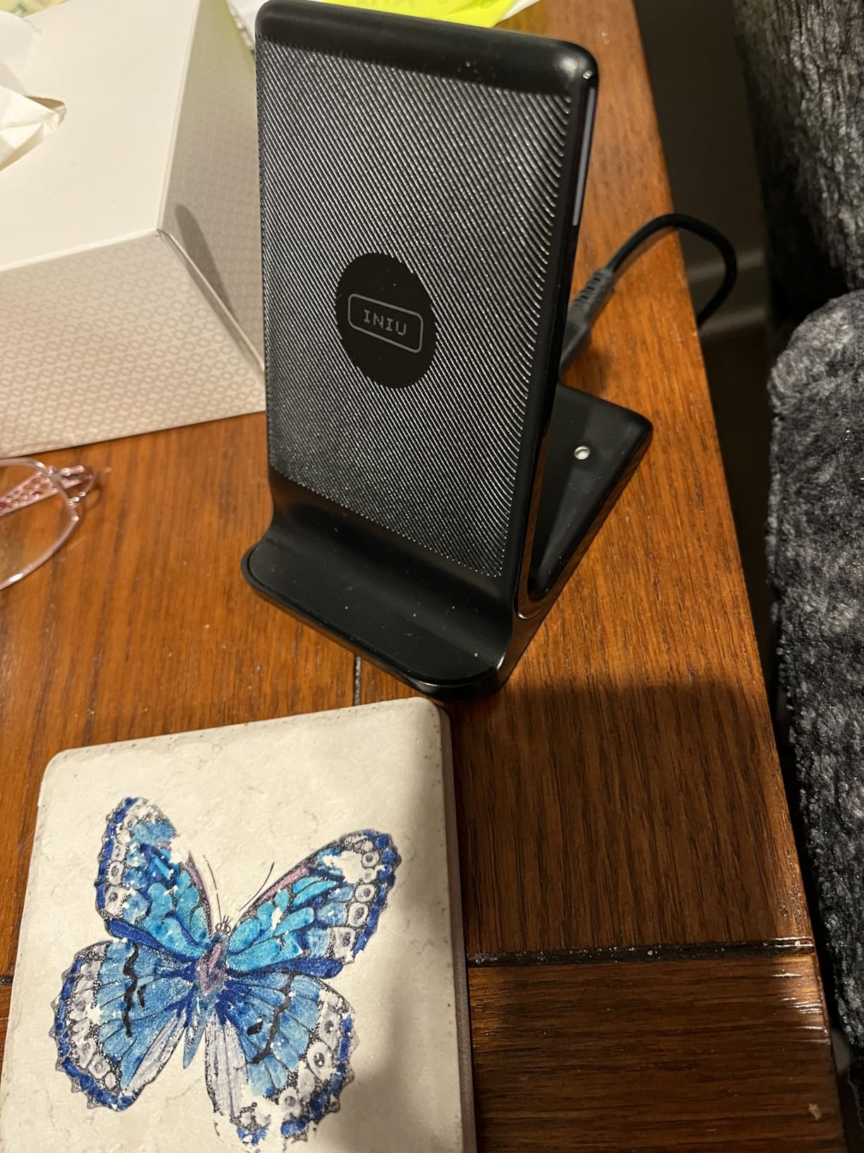 INIU 15W Qi Stand customer photo 2