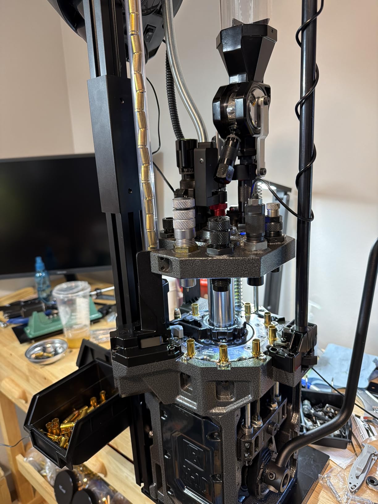 Frankford Arsenal X-10 Progressive Press with 10 Stations, Case Feeder, Automatic Rotating Shell Plate and Powder Measure customer photo 2