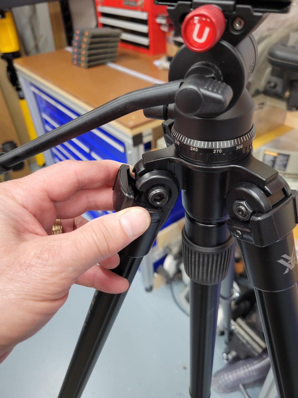 Vortex High Country II Tripod Kit | 2-Way Pan Head - 22 lb Max Load, Arca-Swiss Mount, Aluminum Legs, Flip Lever Leg Locks customer photo 1