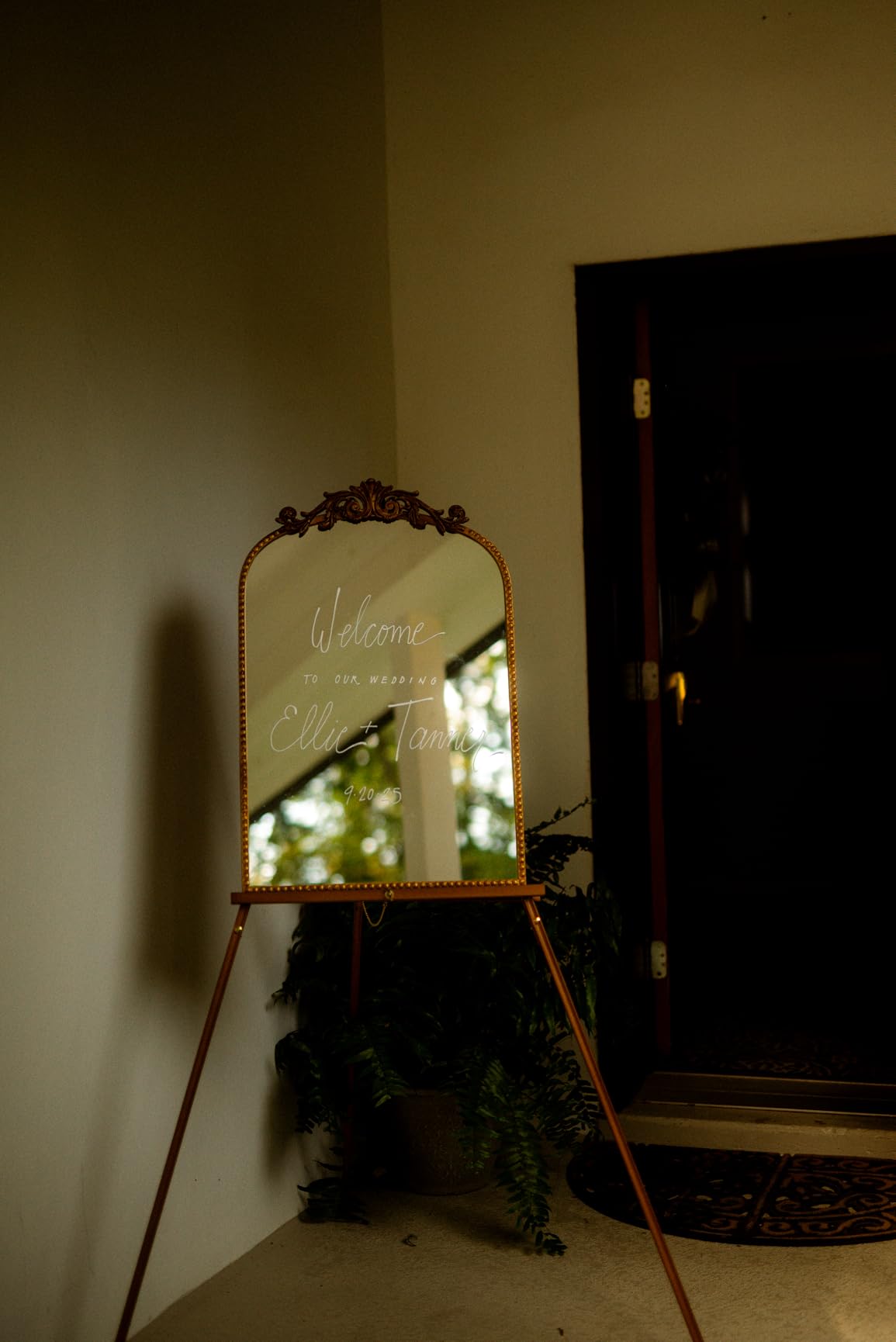 MEEDEN Wood Easel Stand for Display: Wooden Display Tripod Stand for Posters Pictures Paintings - Wedding Decor Holder for Welcome Sign customer photo 1
