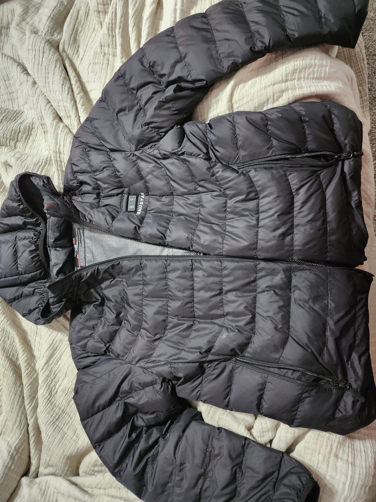 Venustas Unisex Dual-Control Heated Jacket, Water-resistant Heated Coat for Women and Men with Battery Included customer photo 1