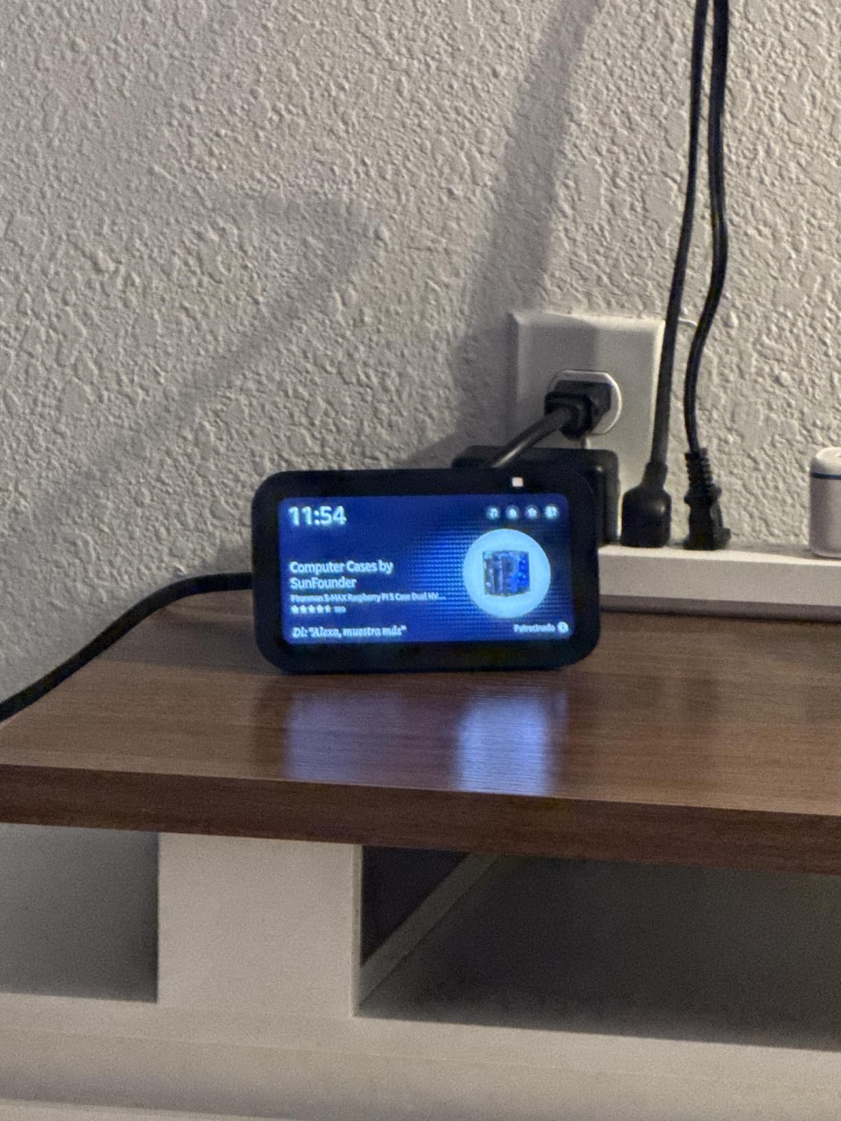 Amazon Echo Show 5 (newest model), Smart display, Designed for Alexa+, 2x the bass and clearer sound, Glacier White customer photo 2