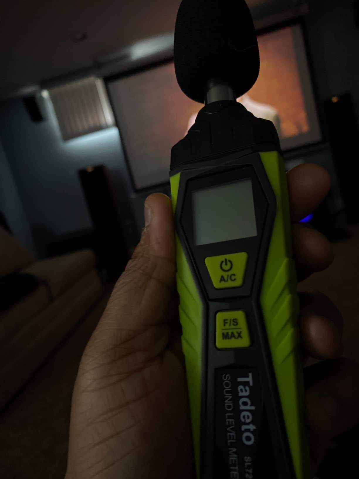 Decibel Meter, Tadeto Digital Sound Level Meter Portable SPL Meter 30dB to 130dB MAX Data Hold with LCD Display Backlight A/C Weighted for Home Factories customer photo 1