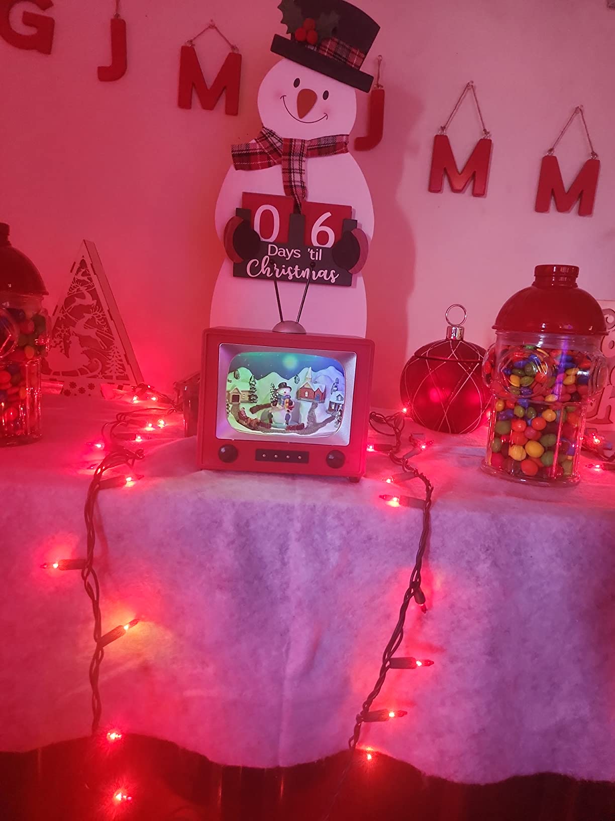 Moments in Time Animated Retro TV Christmas Village Scene 6 Hand-Painted Lighted Tabletop Decor with LED Lights, Moving Tree 8 Classic Songs Battery Operated Holiday Display customer photo 2