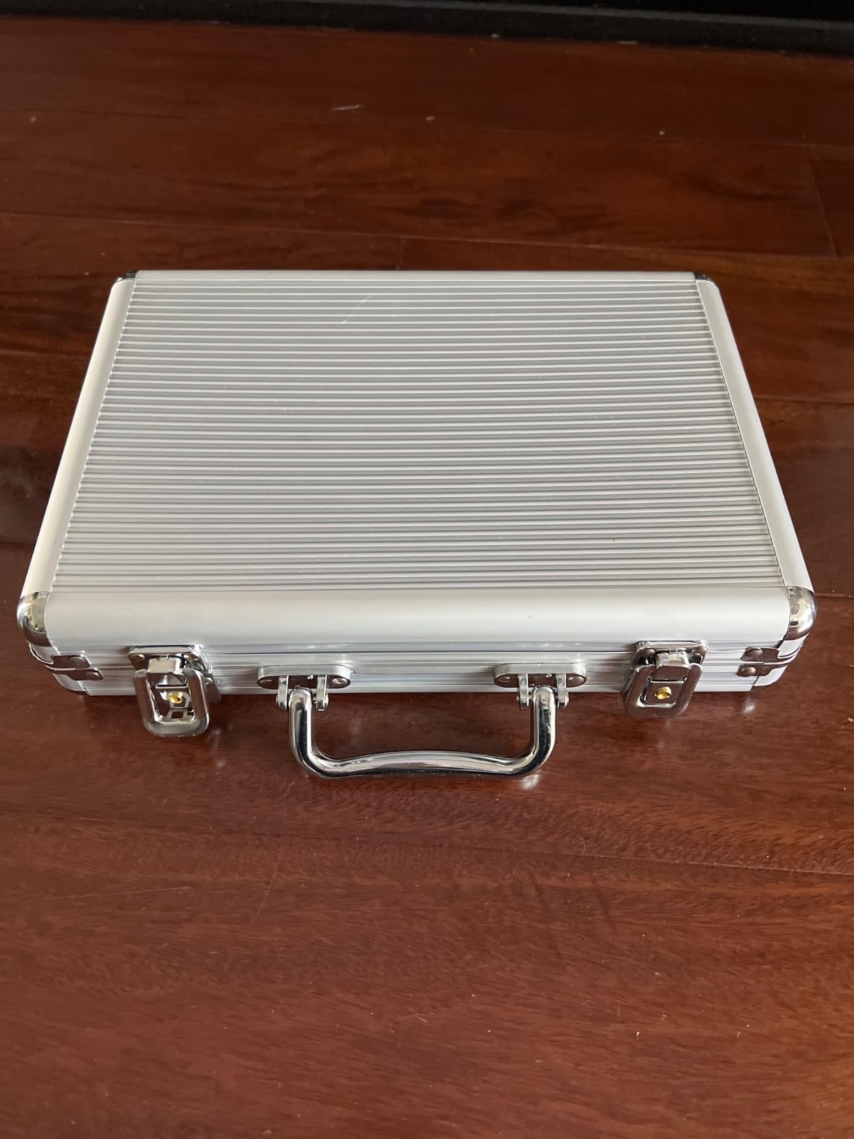 SEETOOOGAMES 300pcs Capacity Empty Aluminum Poker Chip Case Only customer photo 2