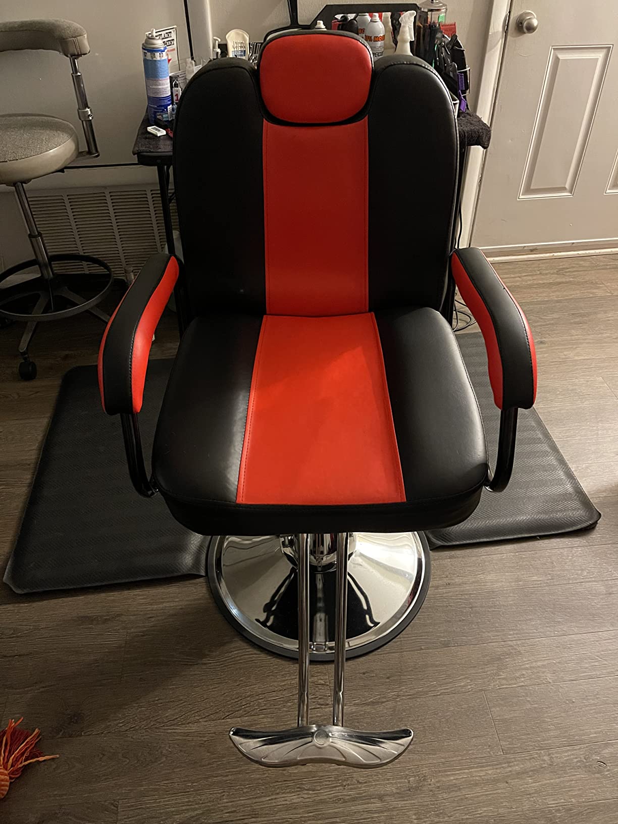 Merax Hydraulic Recliner Barber Chair for Hair Salon, 360 Degree Swivel | 90-160 Degree Reclining Salon Chair, 20% Extra Wider Seat, Heavy Duty Hydraulic Pump, Upgraded Salon Beauty Equipment customer photo 2
