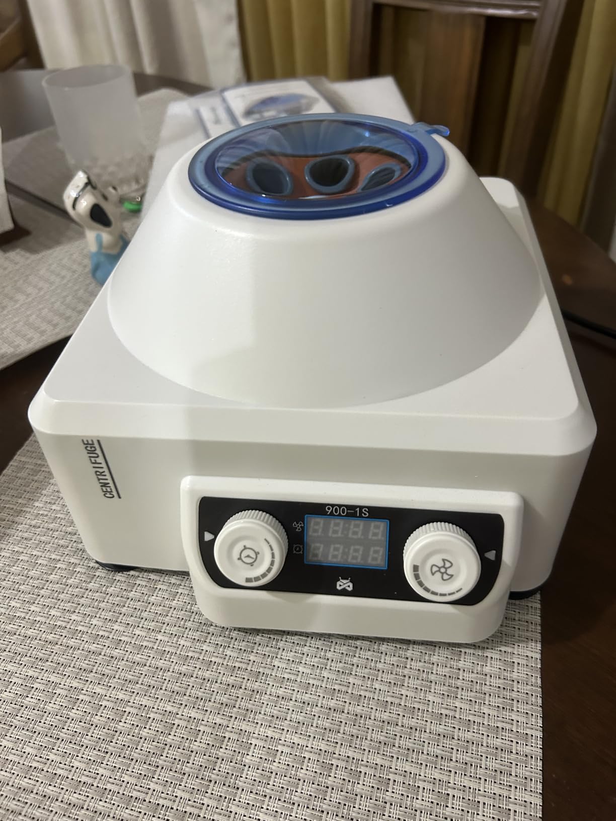 Mxmoonant Centrifuge Machine, 4000RPM Lab Benchtop PRP Centrifuges | 15MLx6 Capacity, LCD Display, 0-60Min Time Range, 0-4000RPM Speed Control, Stable Performance, Easy Installation customer photo 2