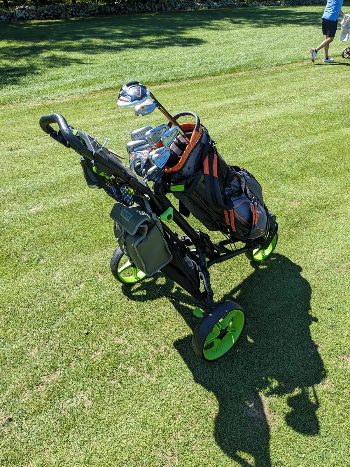 Caddytek CaddyLite ONE-Swivel V8 Golf Push Cart - Lightweight 3 Wheel Foldable Cart with One-Click Folding, 360° Swivel Front Wheel, Adjustable Handle, Cooler Basket, Umbrella & Drink Holder customer photo 2