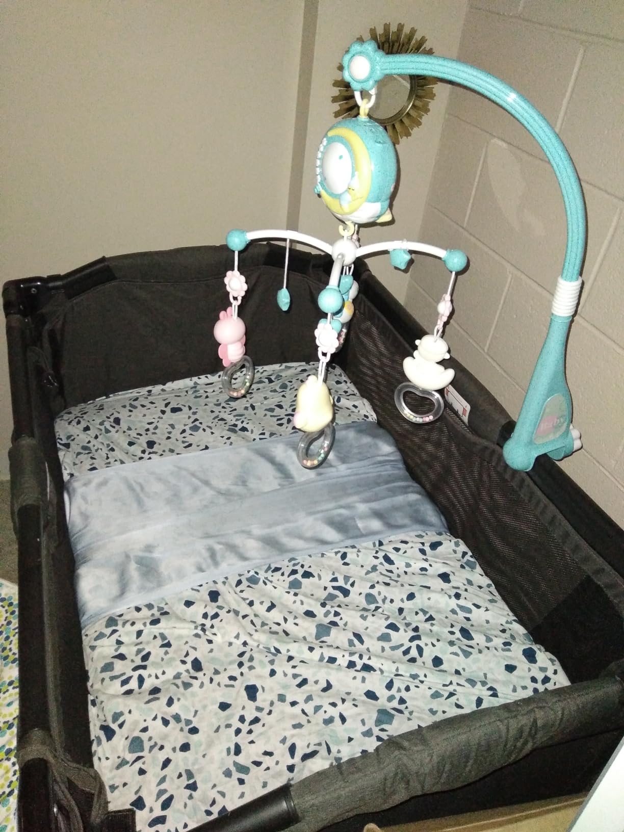 BEKA 4-in-1 Baby Bassinet Bedside Sleeper, Playard & Changing Table customer photo 1