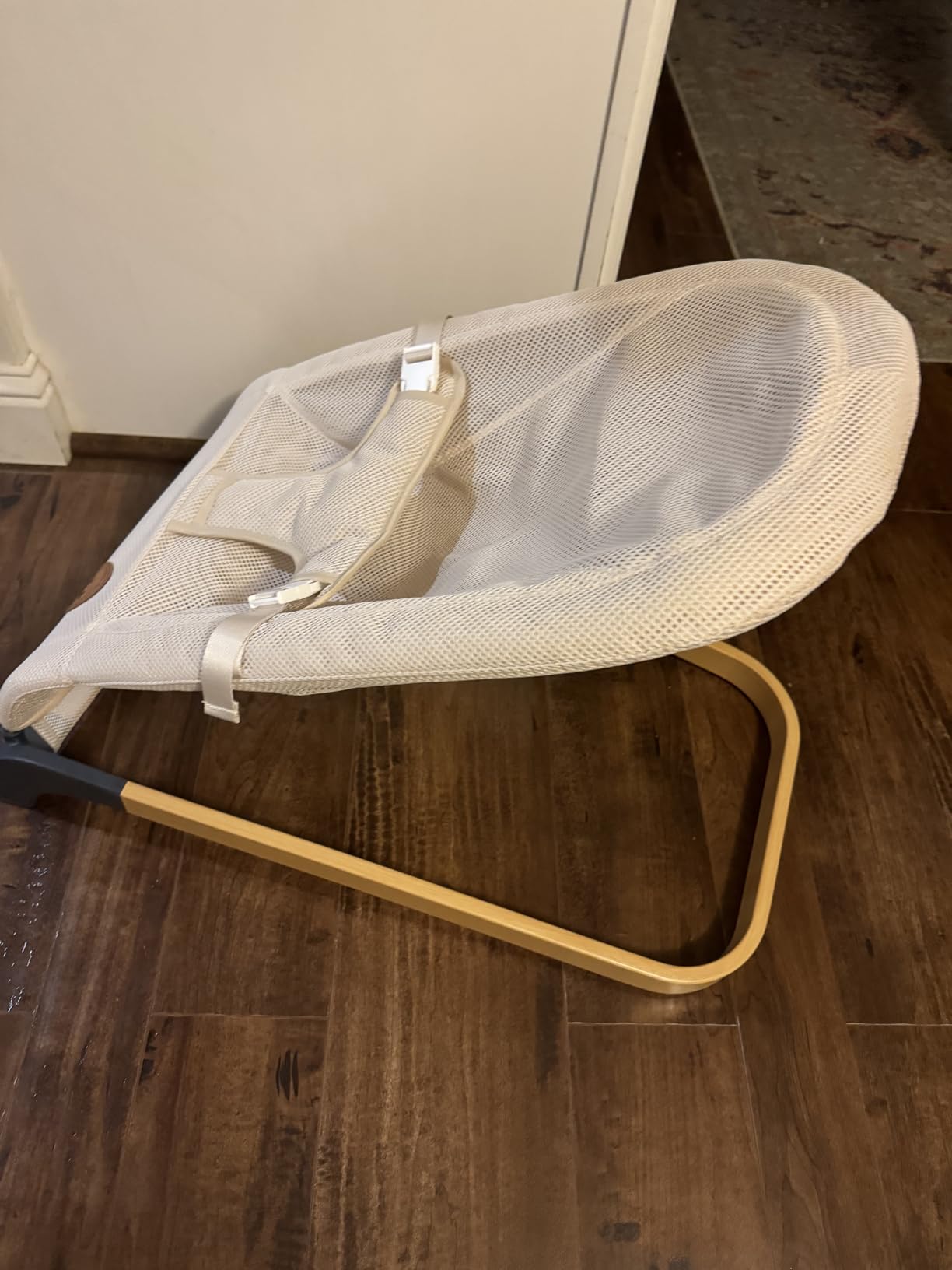 ANGELBLISS Baby Bouncer Seat for Infants, Portable Bouncy Seat, Beige | Natural vibrations, soft fabric, ergonomic support, easy-clean cover, foldable frame, and newborn-friendly comfort customer photo 2