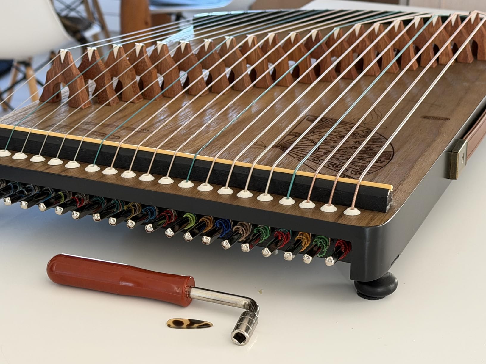Guzheng Finger Trainer with Full Accessories/Guzheng Code/Backpack, Suitable for Professional/Adult/Beginner/Children 21 Strings (A, strings on bridges) customer photo 2