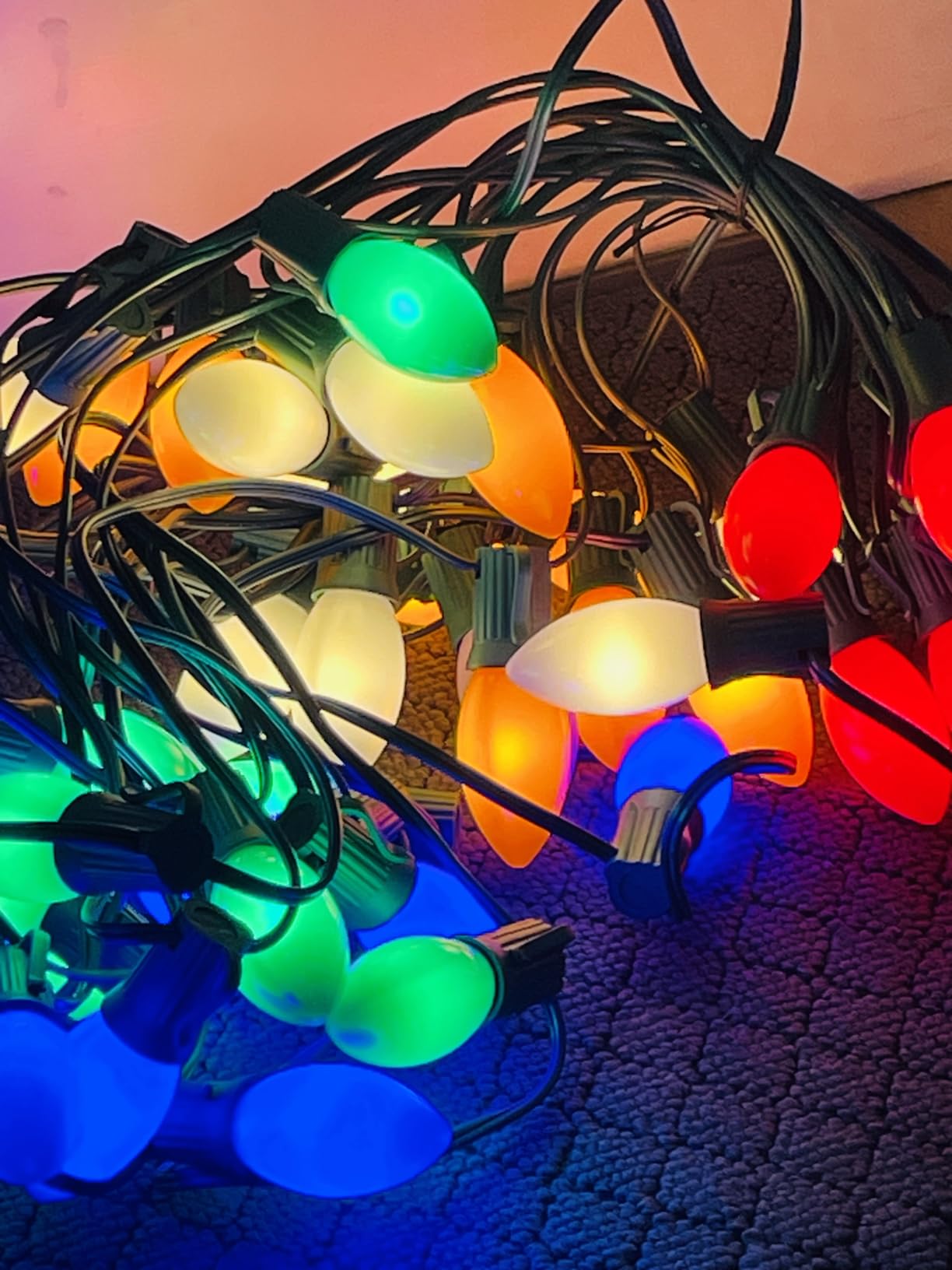 Minetom 50Ft Christmas Lights Outdoor, with 50 LED Matte Bulbs, Multicolor | Vintage C9 String Lights, Waterproof Connectable, Commercial Heavy Duty Christmas Tree Lights for House Roofline Yard Decor customer photo 1