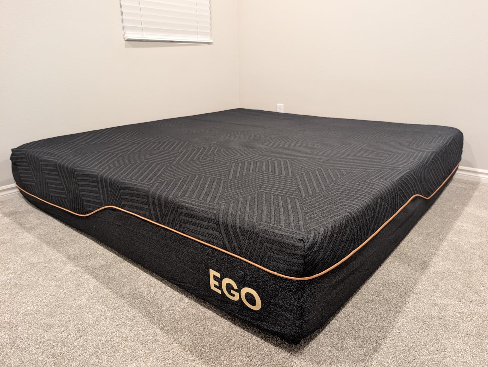 EGOHOME King 14 inch Memory Foam Mattress for Back Pain Relief Medium Firm | Fiberglass Free, Copper Gel Infused, Graphene-Cool-Tech Cover, ICA Endorsed, CertiPUR-US, Motion Isolation, Mattress in a Box customer photo 2