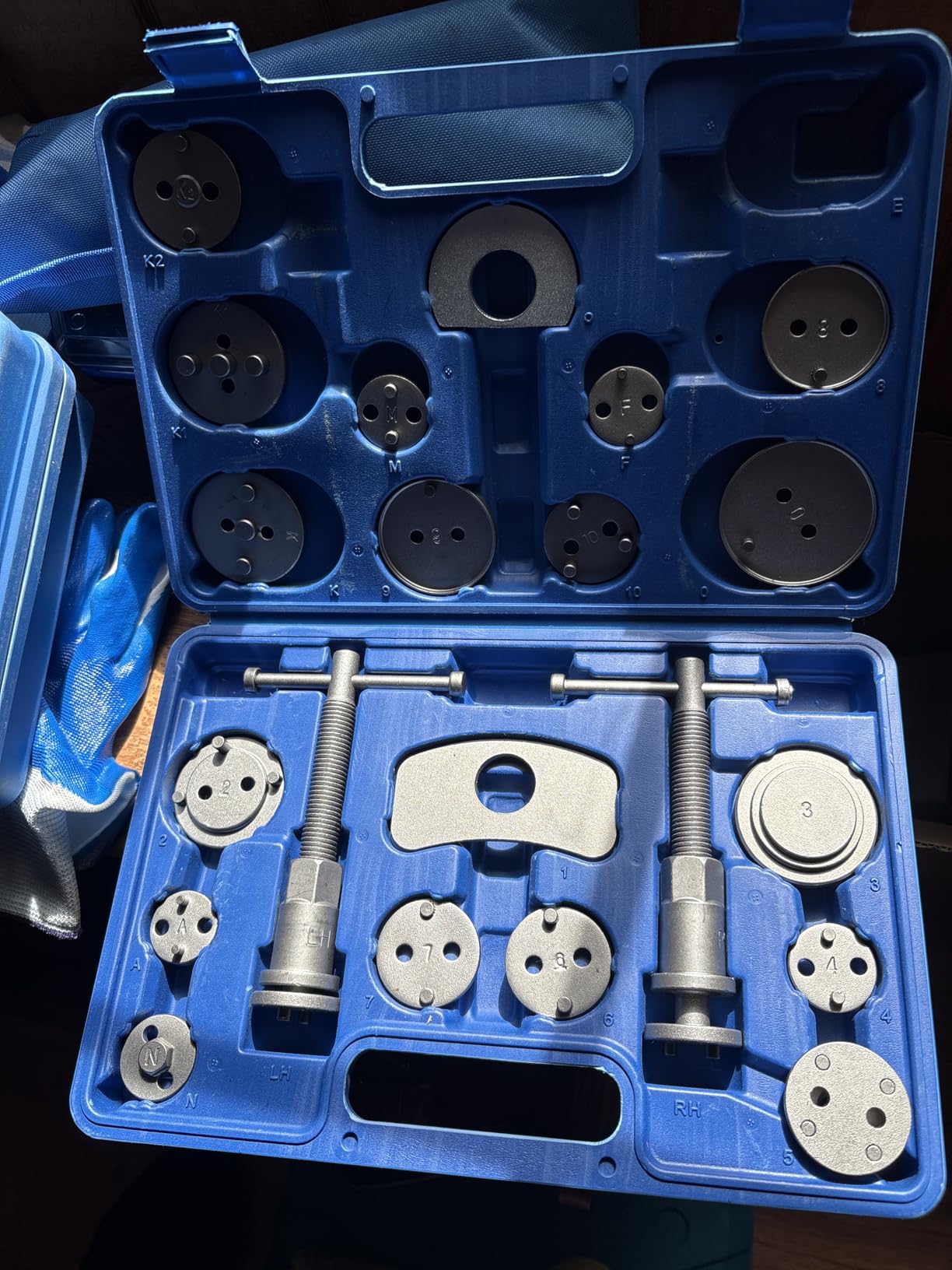 OMT 2-in-1 Brake Caliper Compression Tool and Vacuum Pump Bleeder Kit | 18 Adapters; Vacuum Bleeder & Compressor; Brake Service; Corrosion-Resistant Build; Auto Technicians customer photo 1