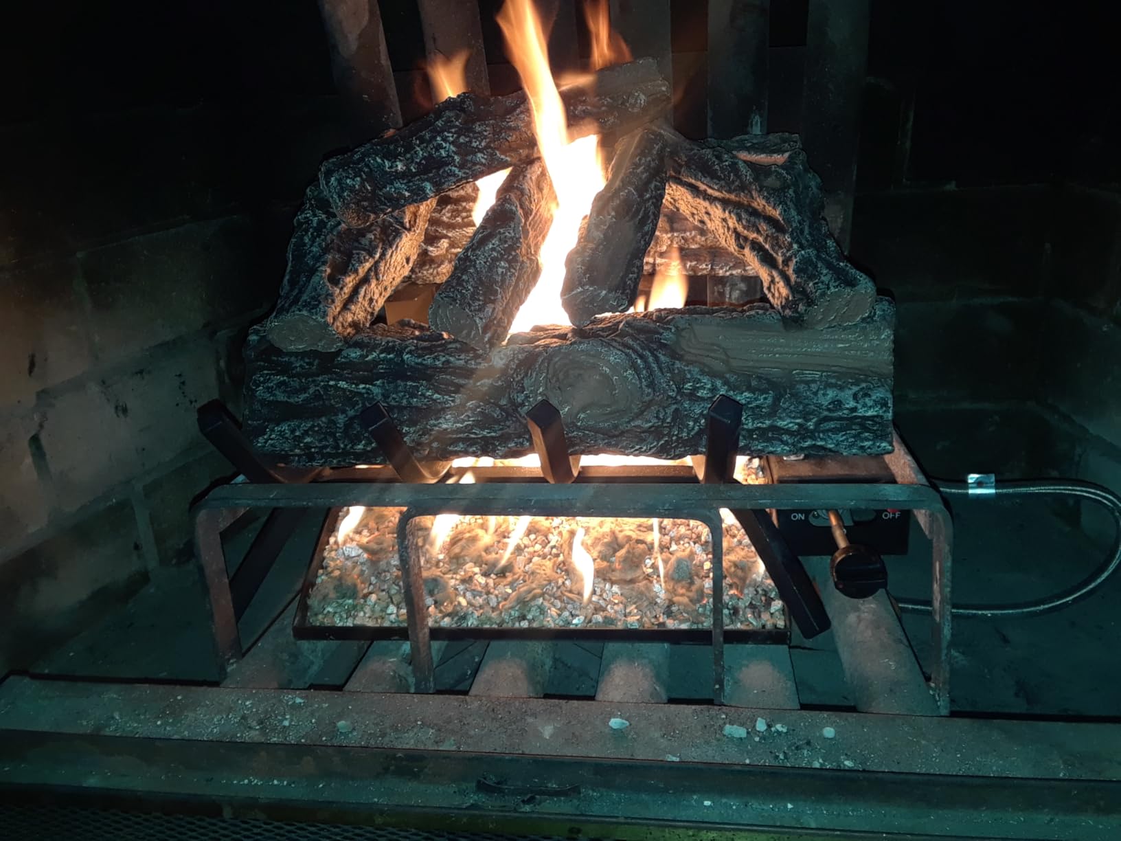 HearthSense MO24HVL Natural Gas Vented Fireplace Logs Set with Match Light, 55,000 BTU, Heats up to 2000 Sq. Ft, Mountain Oak, 24 Inches customer photo 1