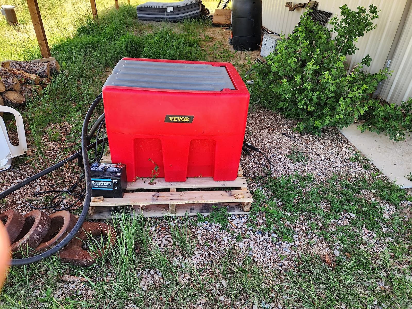 VEVOR Portable Diesel Tank, 58 Gallon Capacity & 10 GPM Flow Rate, Portable Fuel Tank with 12V Electric Transfer Pump and 13.1ft Rubber Hose, PE Diesel Transfer Tank for Easy Fuel Transportation Black customer photo 2