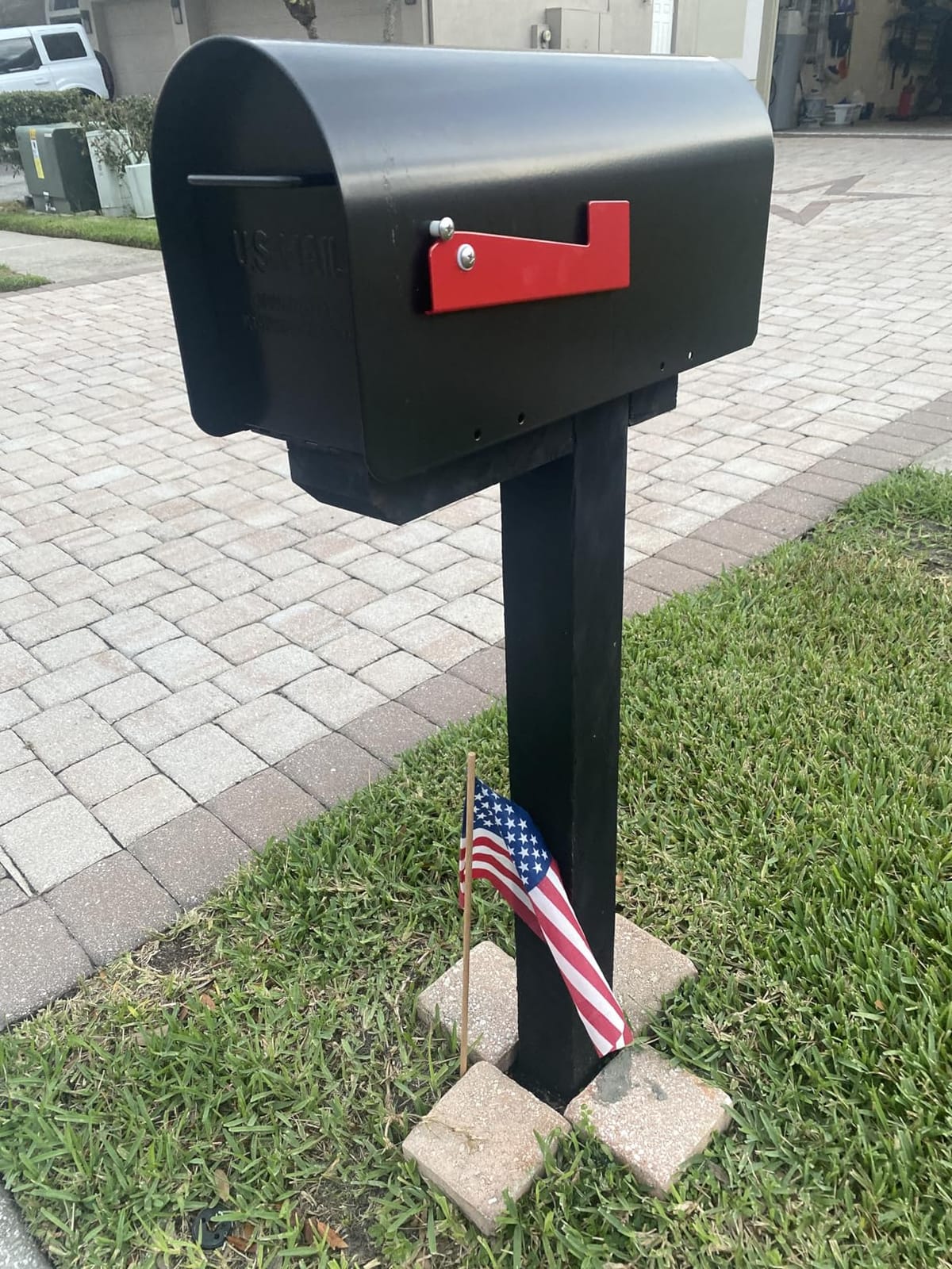 Architectural MAILBOXES Ironside Large Capacity Galvanized Steel black, Post-Mount Mailbox, MB801BAM, Metal, Black | Galvanized steel build for outside with rust-resistant powder-coat finish and a magnetic door closure. USPS approved. customer photo 2