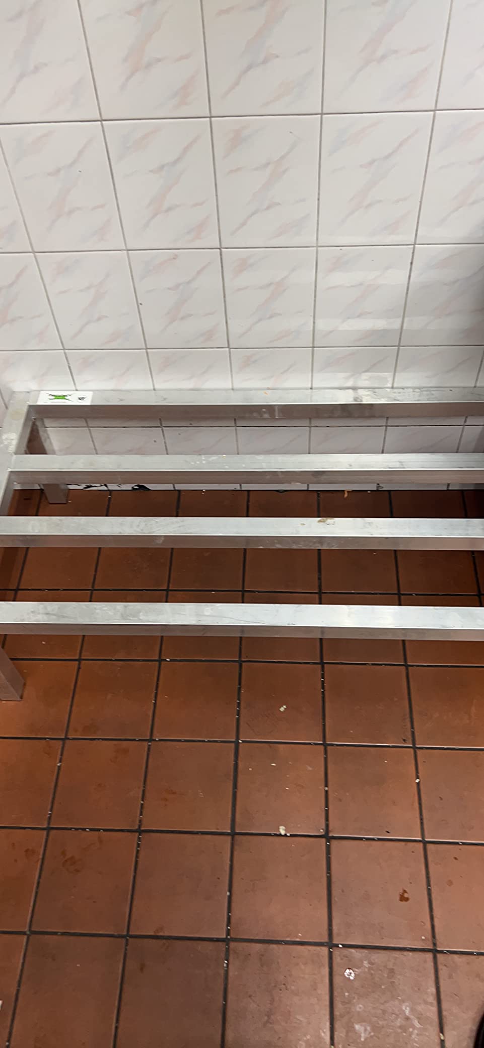60'' x 20'' x 8'' Aluminum Welded NSF Certified Dunnage Rack - 1740 lb. Capacity, for Restaurant, Storage, Warehouse, Garage customer photo 2
